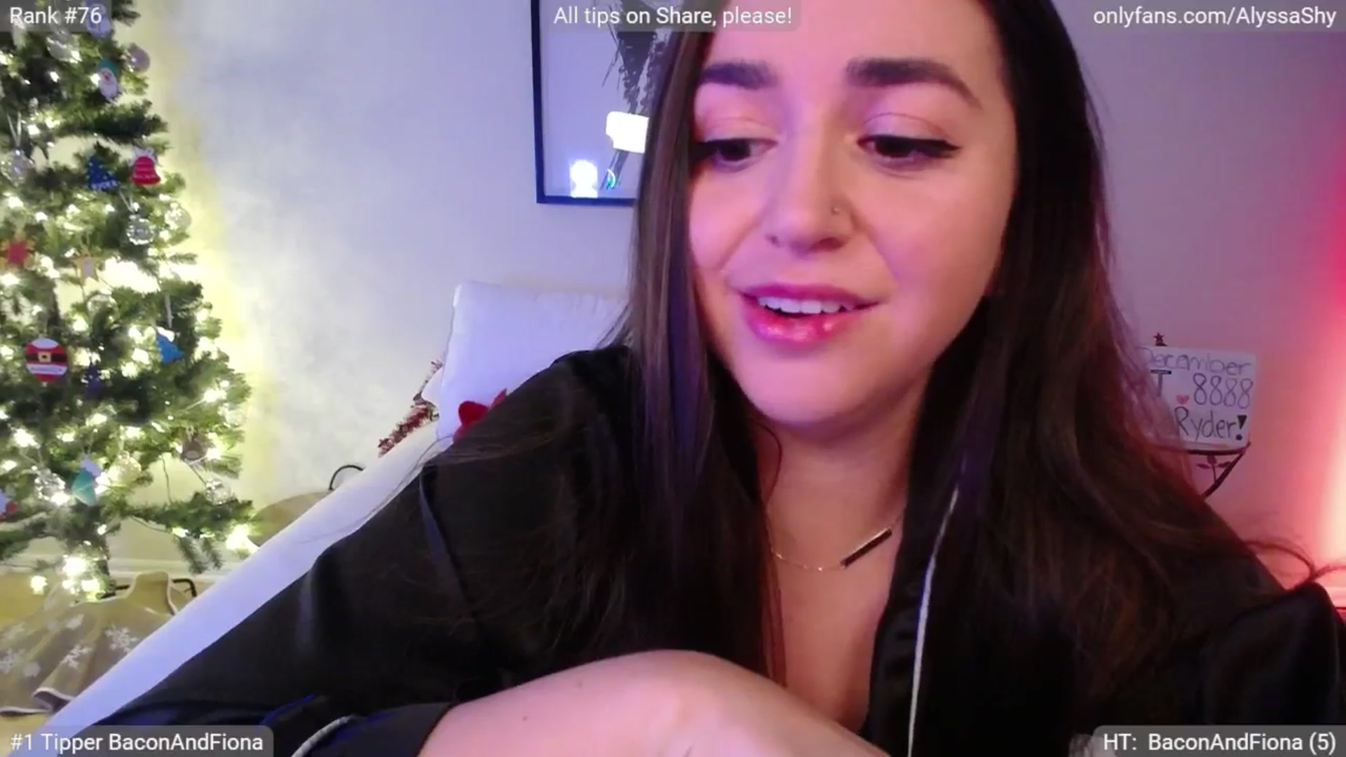 Gallery image thumbnail from AlyssaShy's myfreecams stream on, 12/19/2024, 22:35 image 5 of 20
