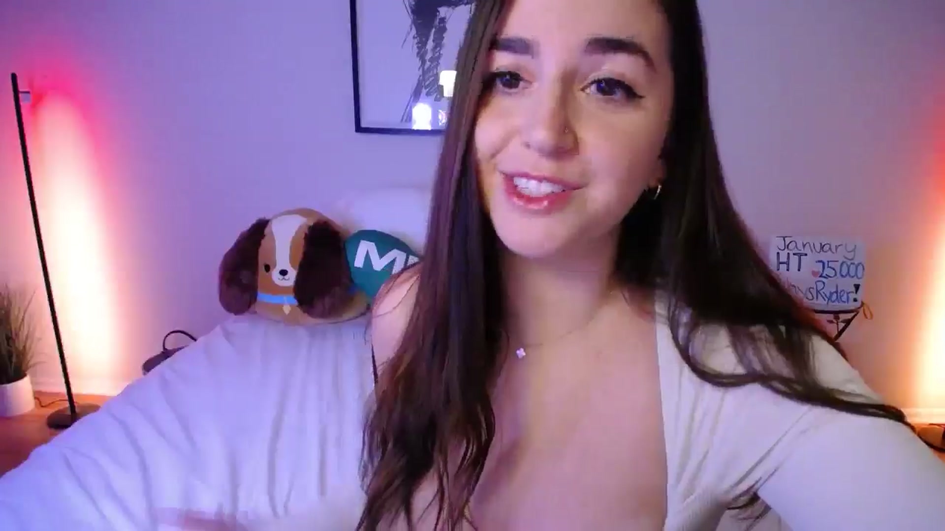 Gallery image thumbnail from AlyssaShy's myfreecams stream on, 01/15/2025, 24:01 image 5 of 20