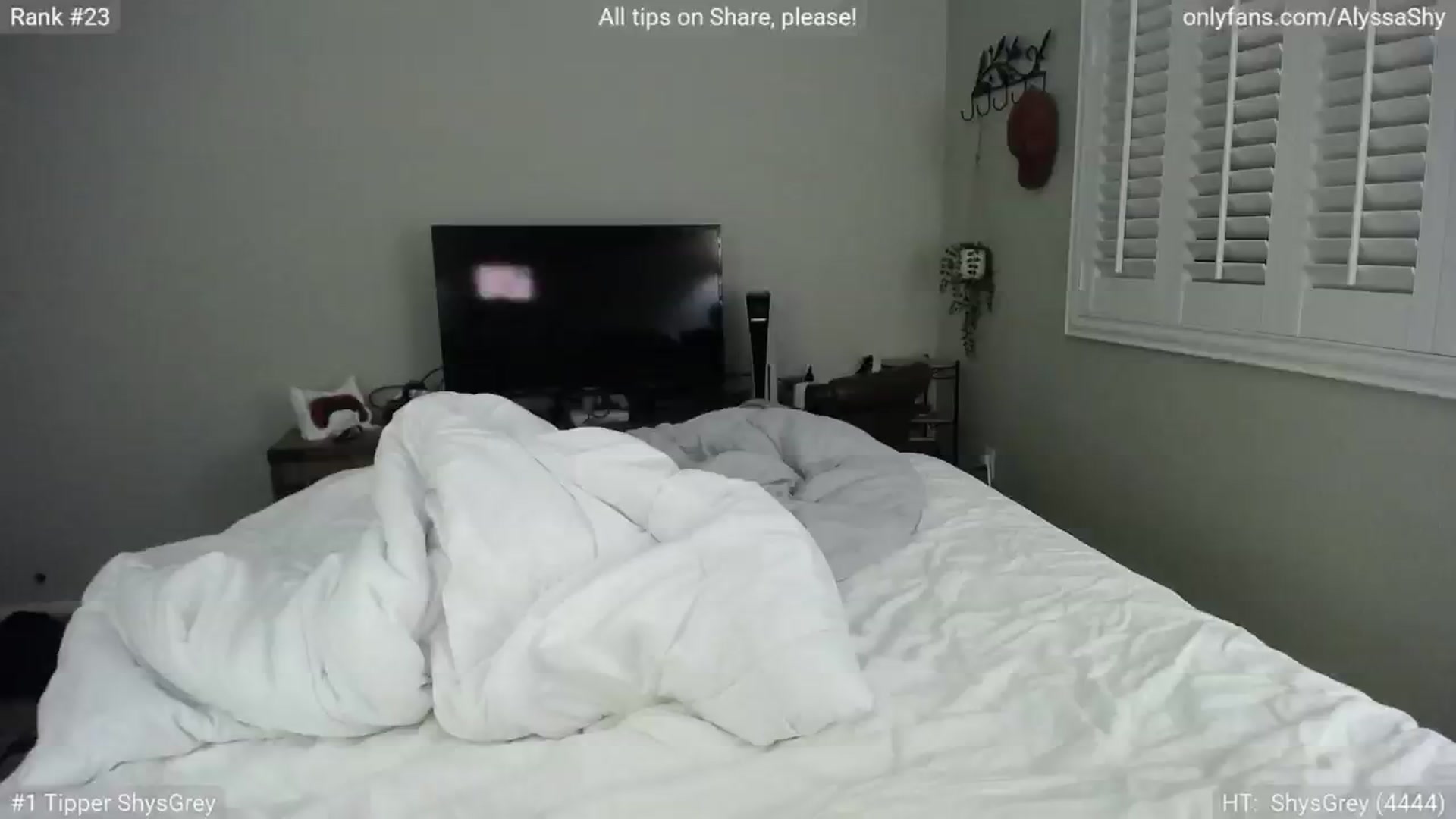 Gallery image thumbnail from AlyssaShy's myfreecams stream on, 01/21/2025, 06:22 image 13 of 20