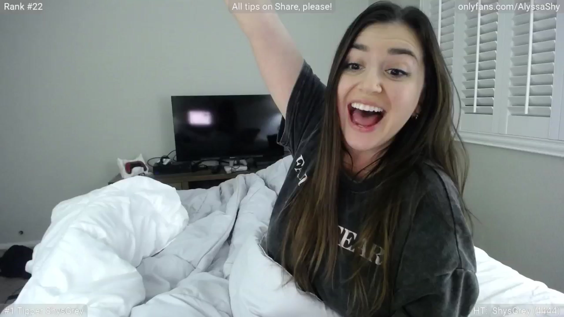 Gallery image thumbnail from AlyssaShy's myfreecams stream on, 01/21/2025, 07:06 image 8 of 20