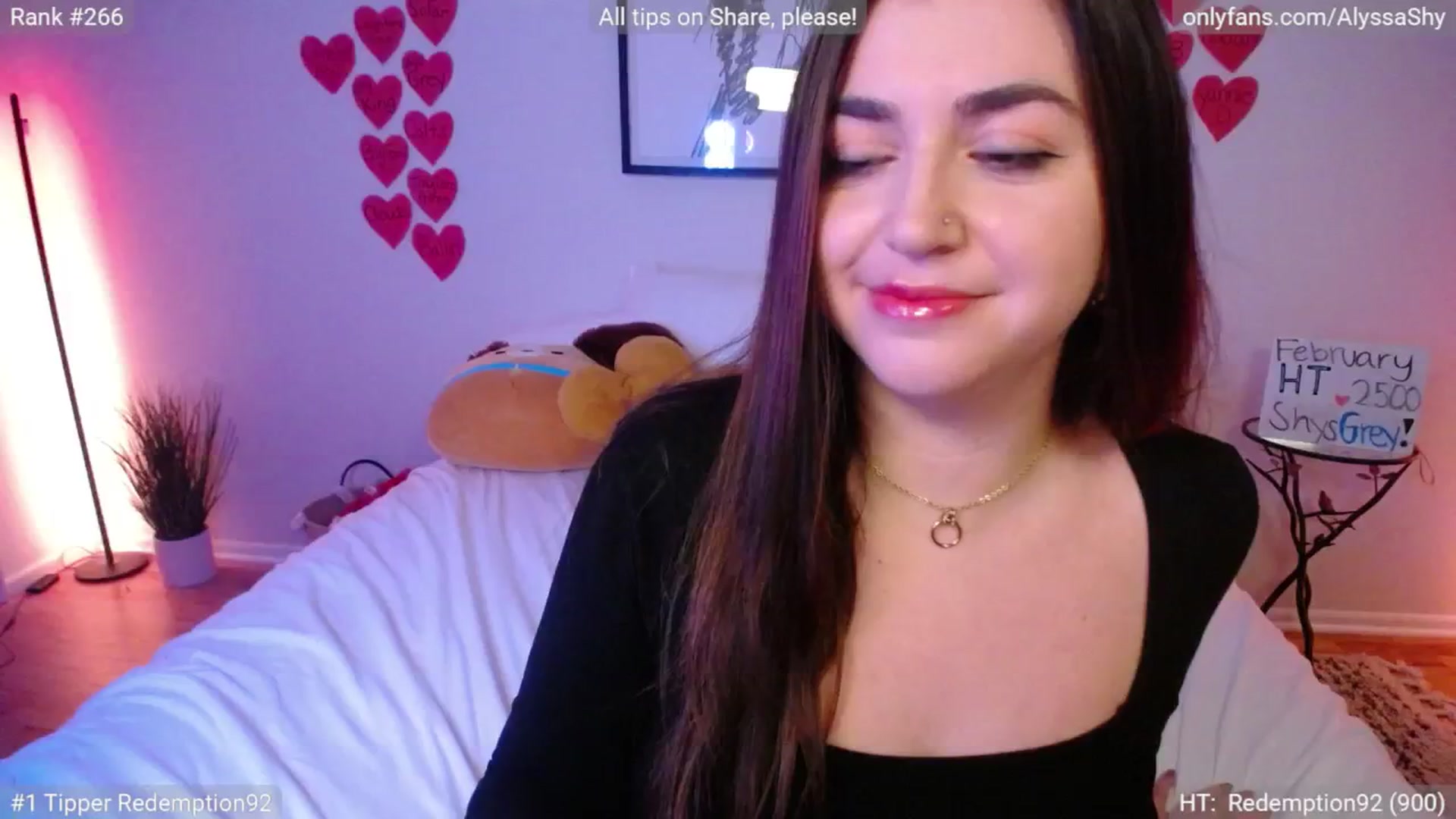 Gallery image thumbnail from AlyssaShy's myfreecams stream on, 02/14/2025, 24:04 image 18 of 20