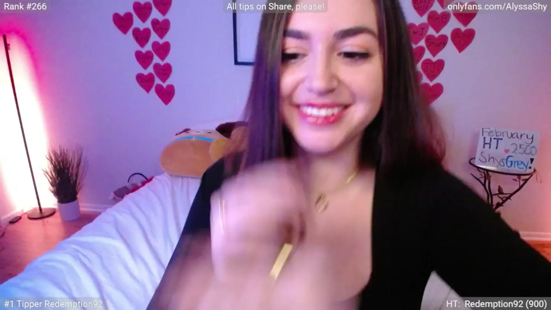 Gallery image thumbnail from AlyssaShy's myfreecams stream on, 02/14/2025, 24:04 image 19 of 20