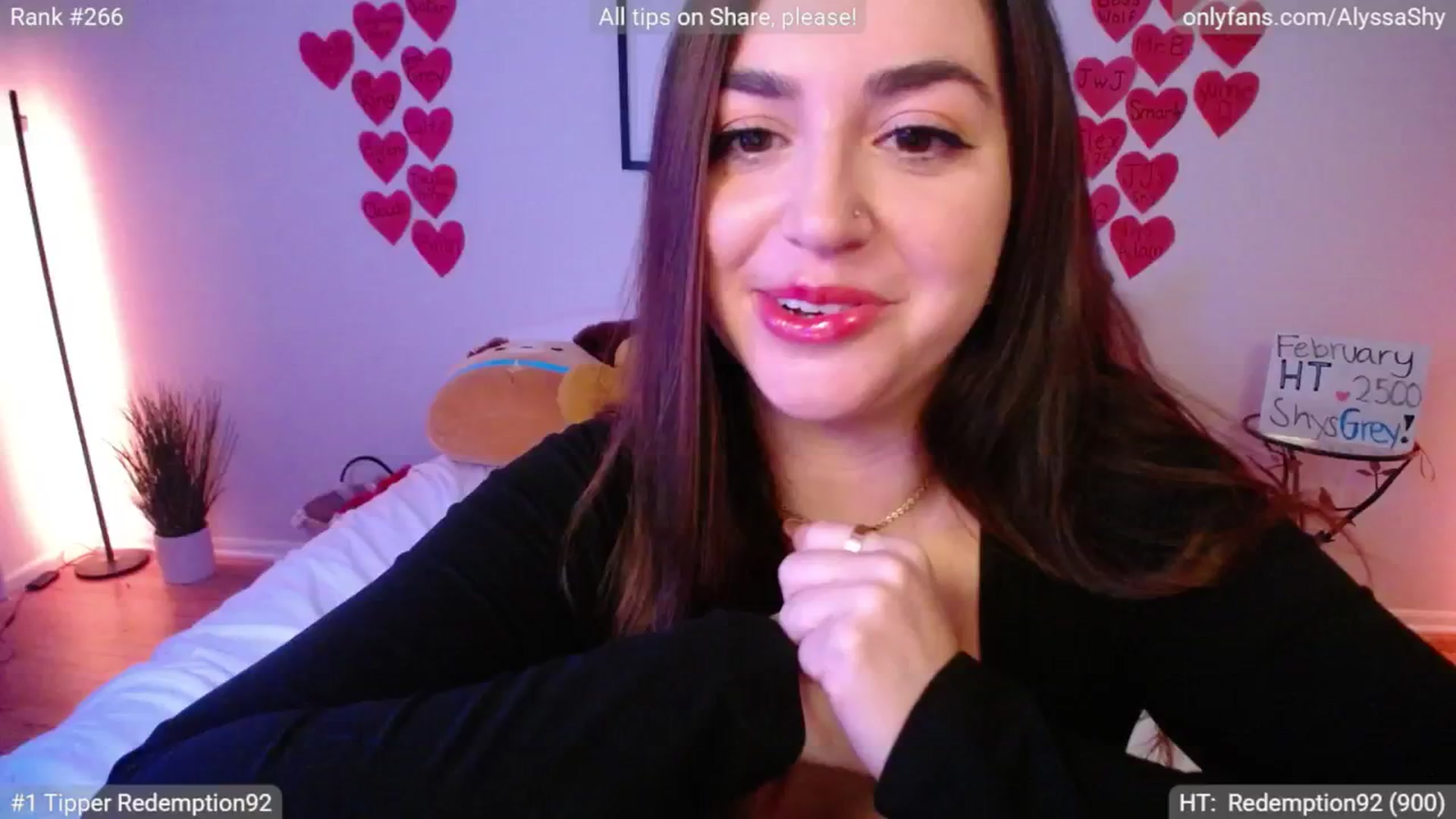 Gallery image thumbnail from AlyssaShy's myfreecams stream on, 02/14/2025, 24:04 image 17 of 20