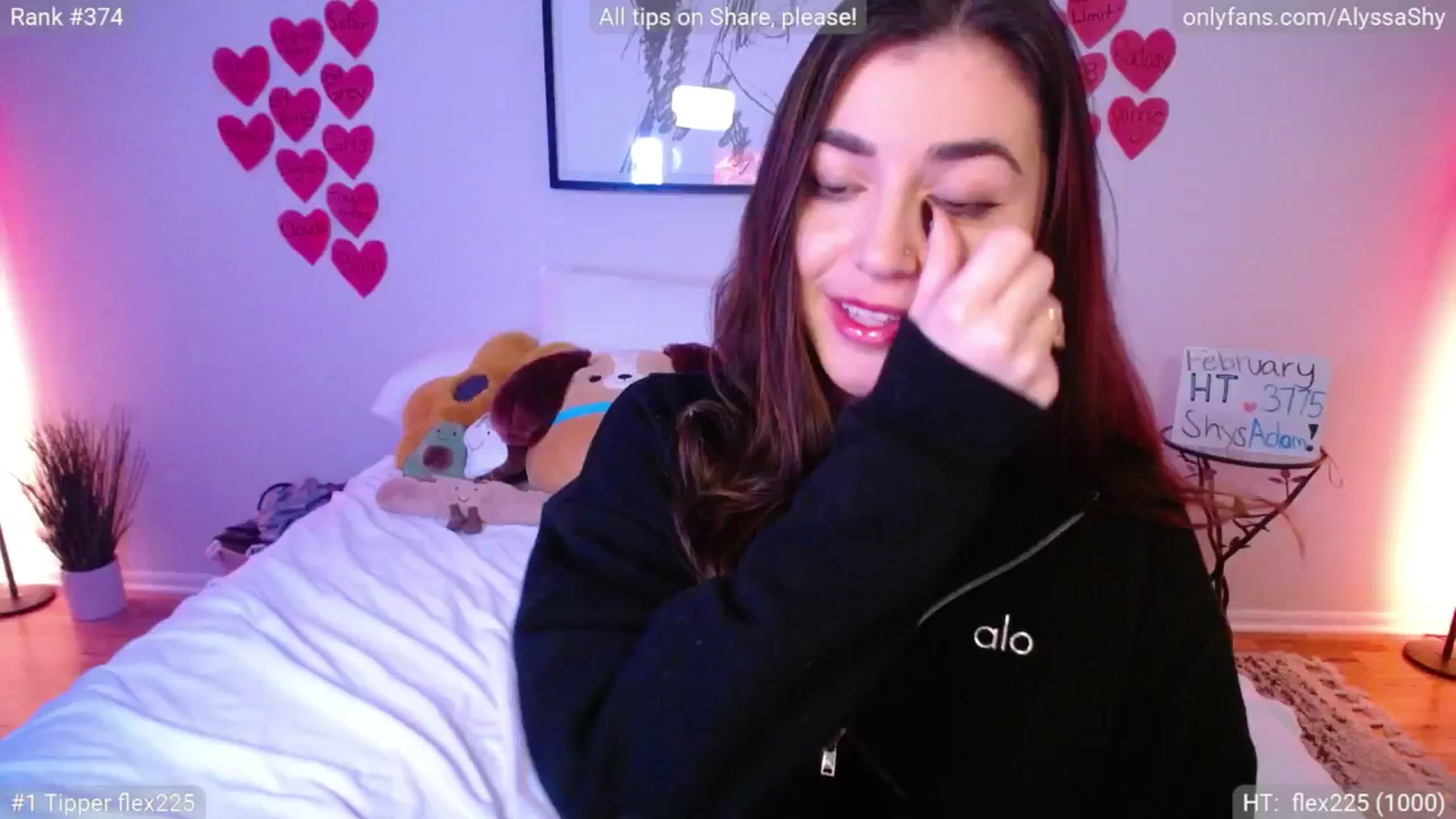 Gallery image thumbnail from AlyssaShy's myfreecams stream on, 02/22/2025, 22:39 image 16 of 20