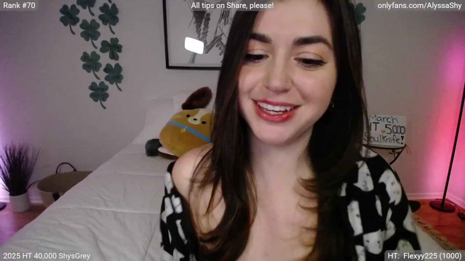 Gallery image thumbnail from AlyssaShy's myfreecams stream on, 03/08/2025, 05:31 image 10 of 20