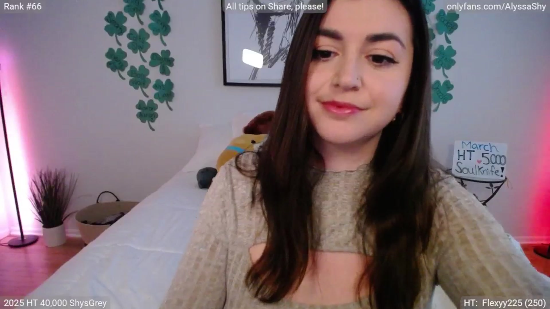 Gallery image thumbnail from AlyssaShy's myfreecams stream on, 03/11/2025, 22:36 image 17 of 20