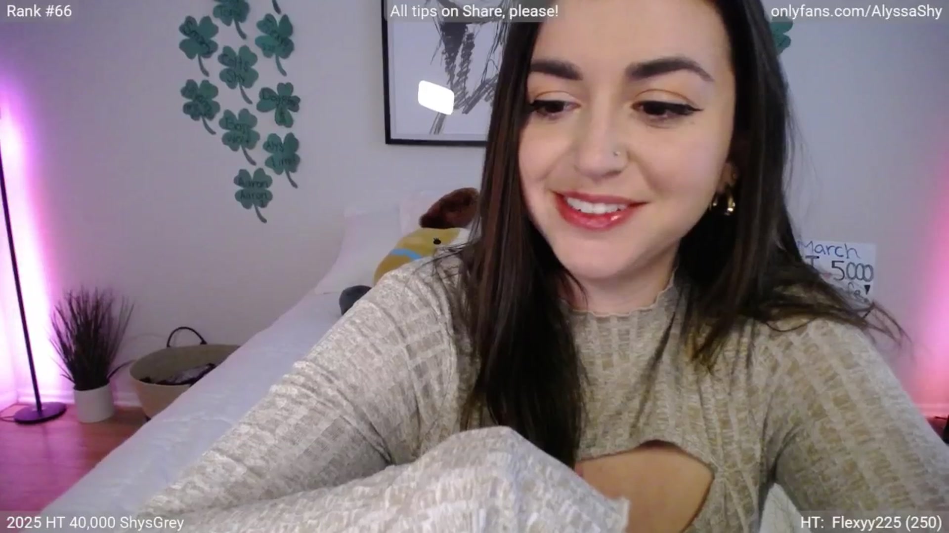 Gallery image thumbnail from AlyssaShy's myfreecams stream on, 03/11/2025, 22:36 image 18 of 20