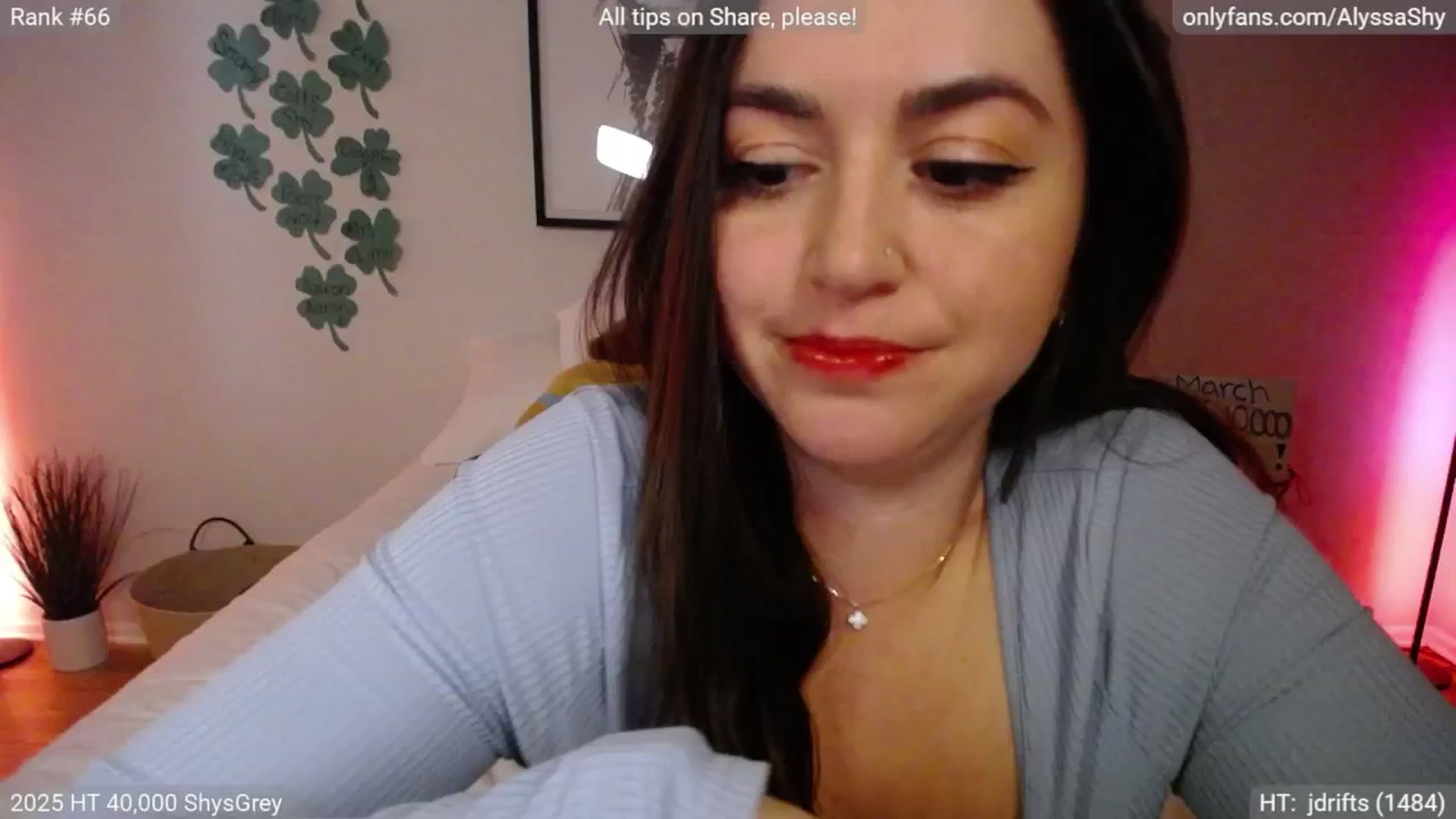 Gallery image thumbnail from AlyssaShy's myfreecams stream on, 03/14/2025, 24:43 image 9 of 20