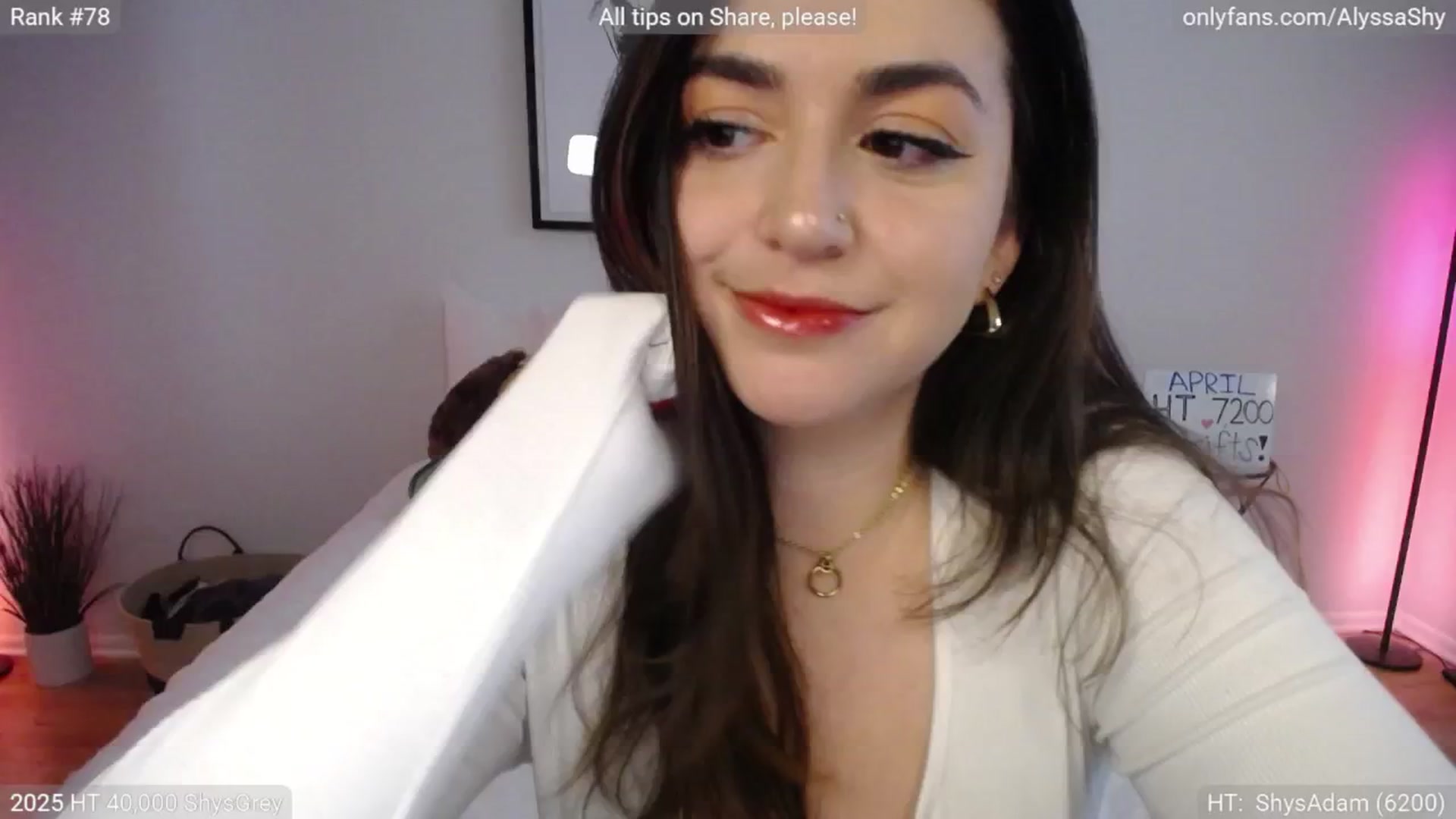Gallery image thumbnail from AlyssaShy's myfreecams stream on, 04/02/2025, 21:11 image 12 of 20