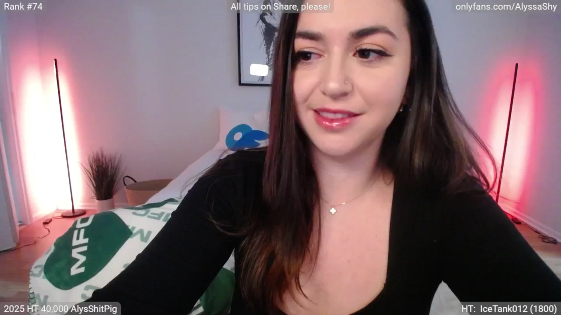 Gallery image thumbnail from AlyssaShy's myfreecams stream on, 04/08/2025, 23:09 image 8 of 20
