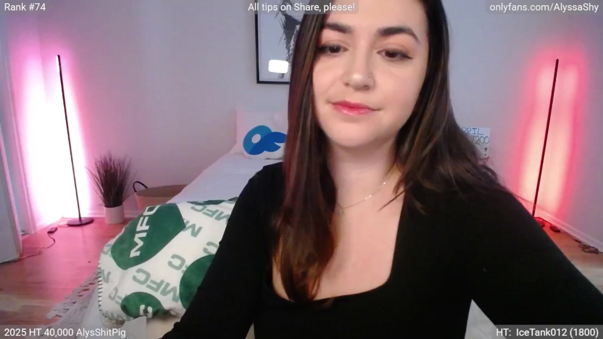 Gallery image thumbnail from AlyssaShy's myfreecams stream on, 04/08/2025, 23:09 image 7 of 20