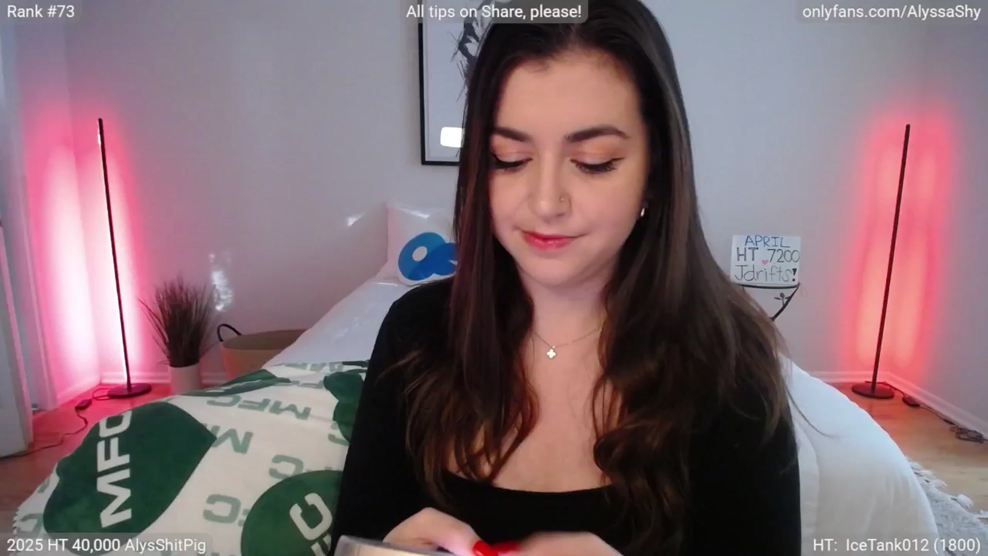 Gallery image thumbnail from AlyssaShy's myfreecams stream on, 04/08/2025, 23:09 image 3 of 20