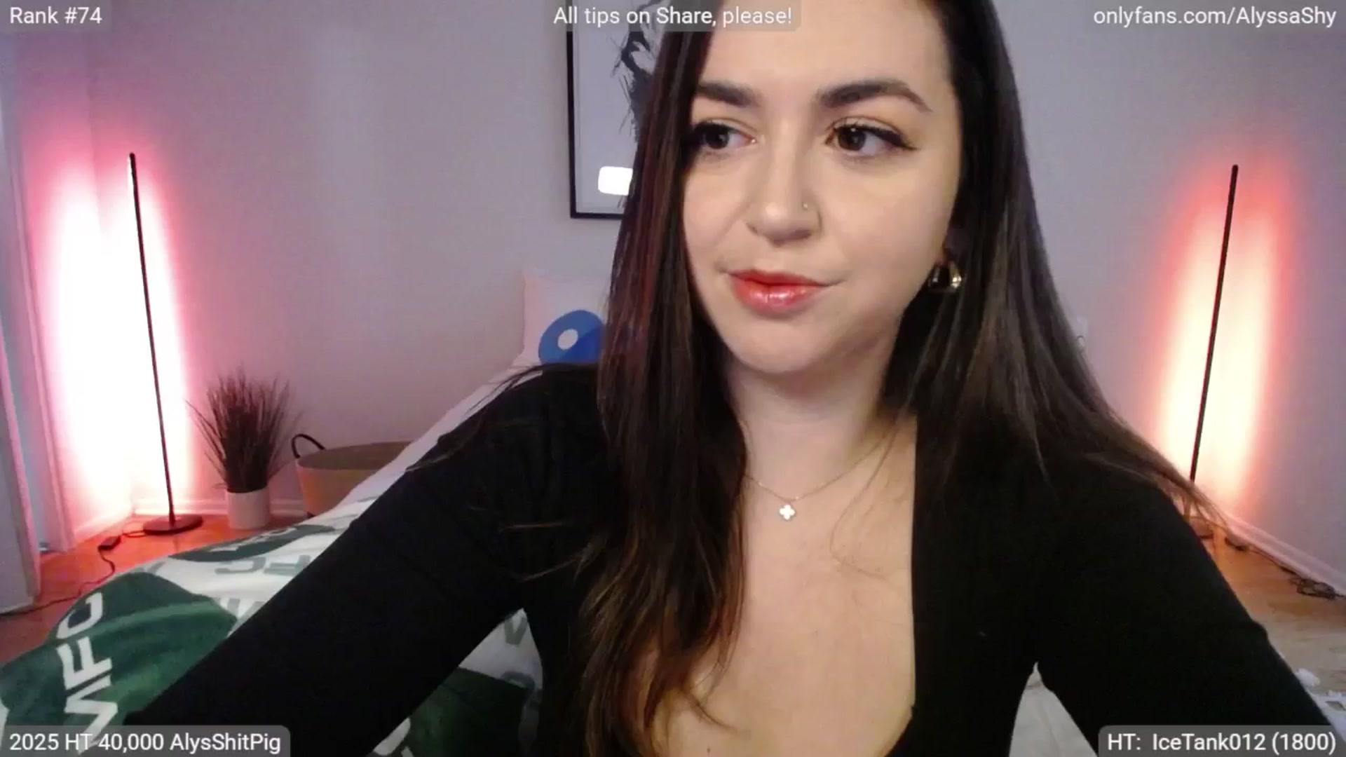 Gallery image thumbnail from AlyssaShy's myfreecams stream on, 04/08/2025, 23:09 image 16 of 20