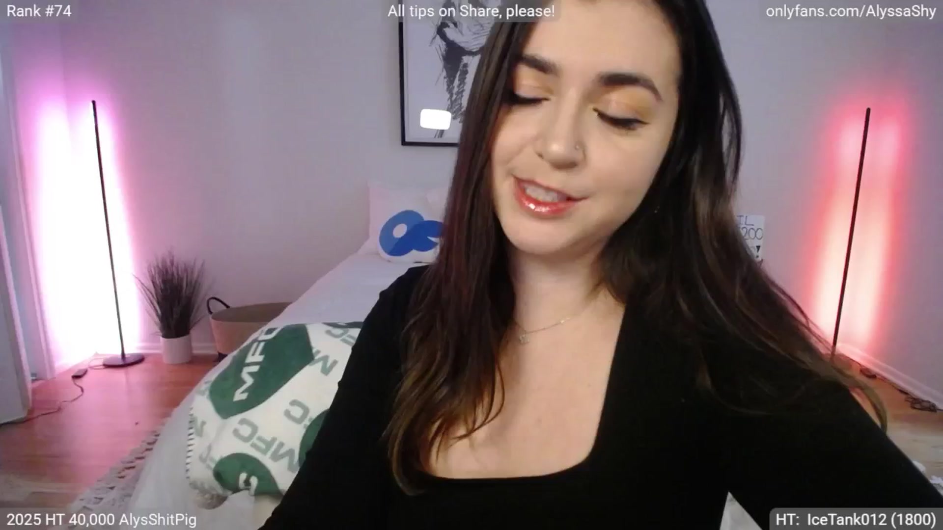 Gallery image thumbnail from AlyssaShy's myfreecams stream on, 04/08/2025, 23:09 image 11 of 20