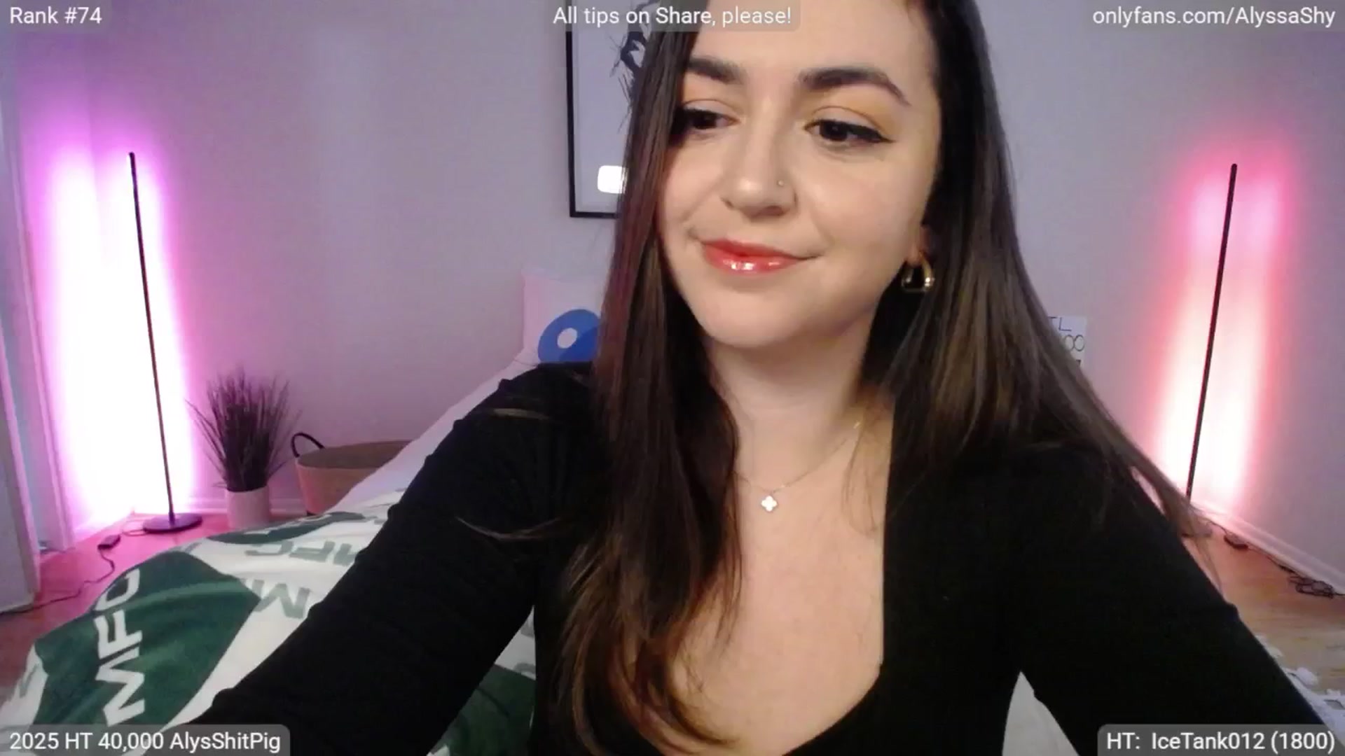 Gallery image thumbnail from AlyssaShy's myfreecams stream on, 04/08/2025, 23:09 image 15 of 20