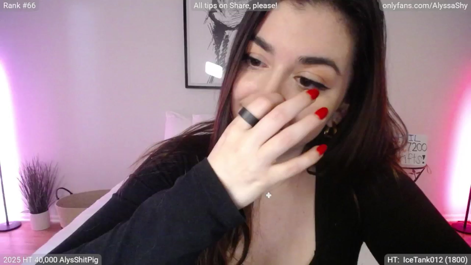 Gallery image thumbnail from AlyssaShy's myfreecams stream on, 04/09/2025, 24:54 image 8 of 20