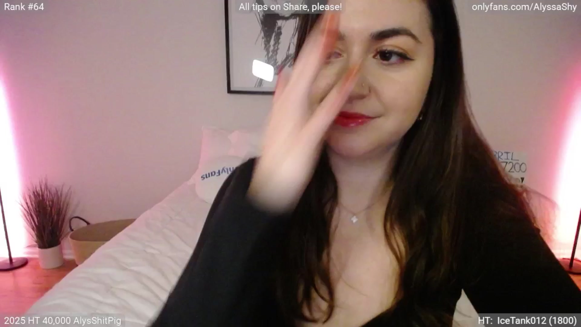 Gallery image thumbnail from AlyssaShy's myfreecams stream on, 04/09/2025, 01:27 image 16 of 20