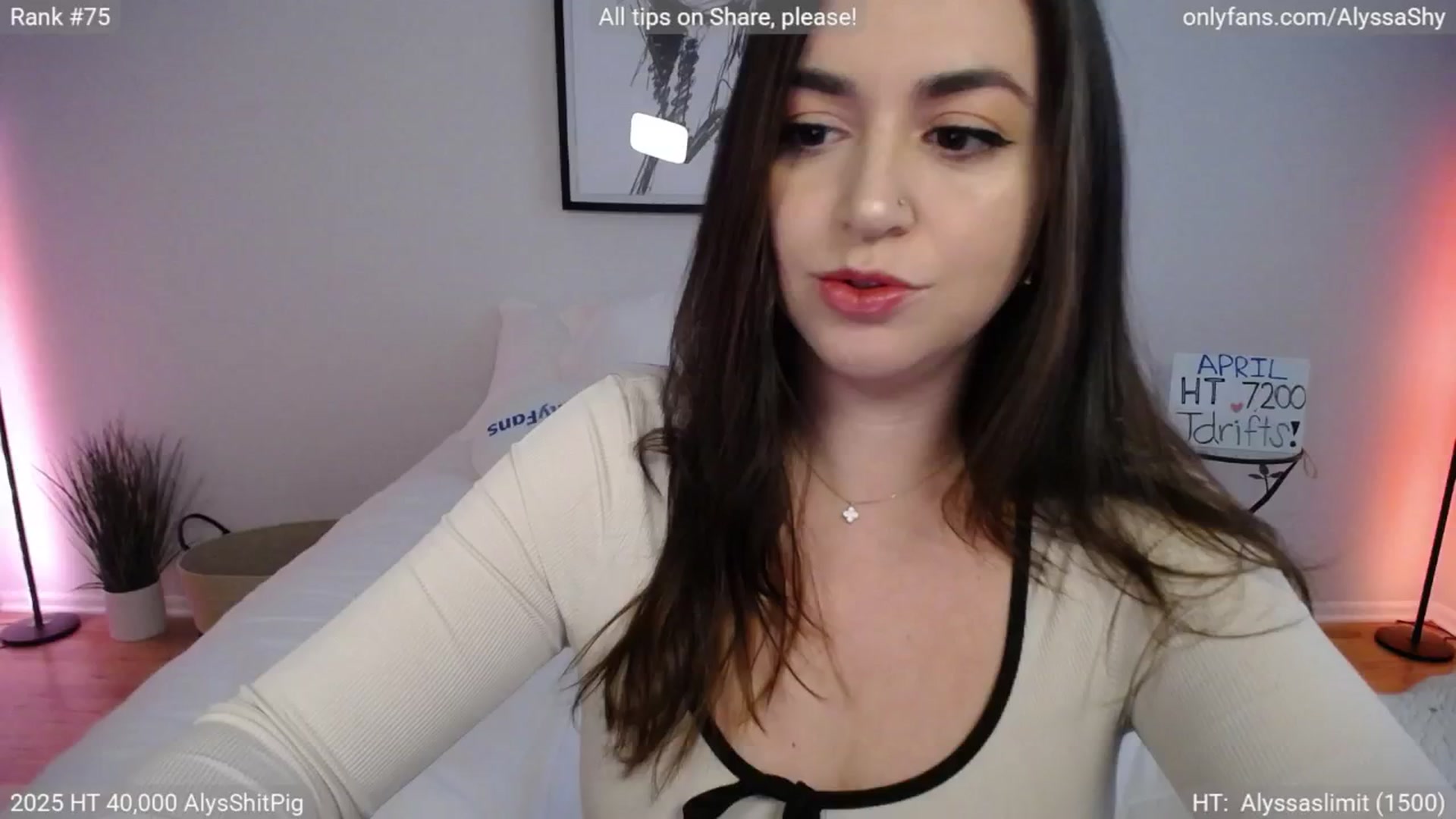 Gallery image thumbnail from AlyssaShy's myfreecams stream on, 04/11/2025, 19:39 image 15 of 20