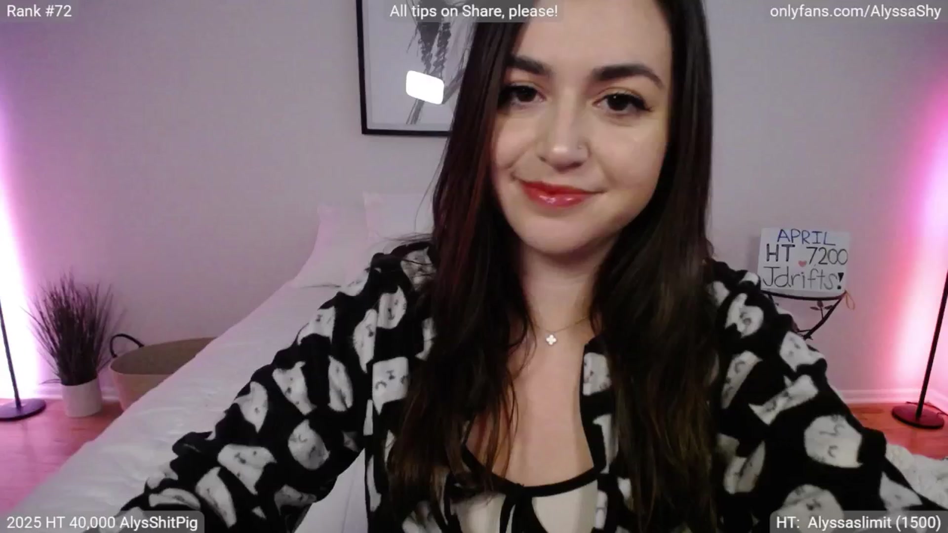 Gallery image thumbnail from AlyssaShy's myfreecams stream on, 04/11/2025, 22:05 image 13 of 20