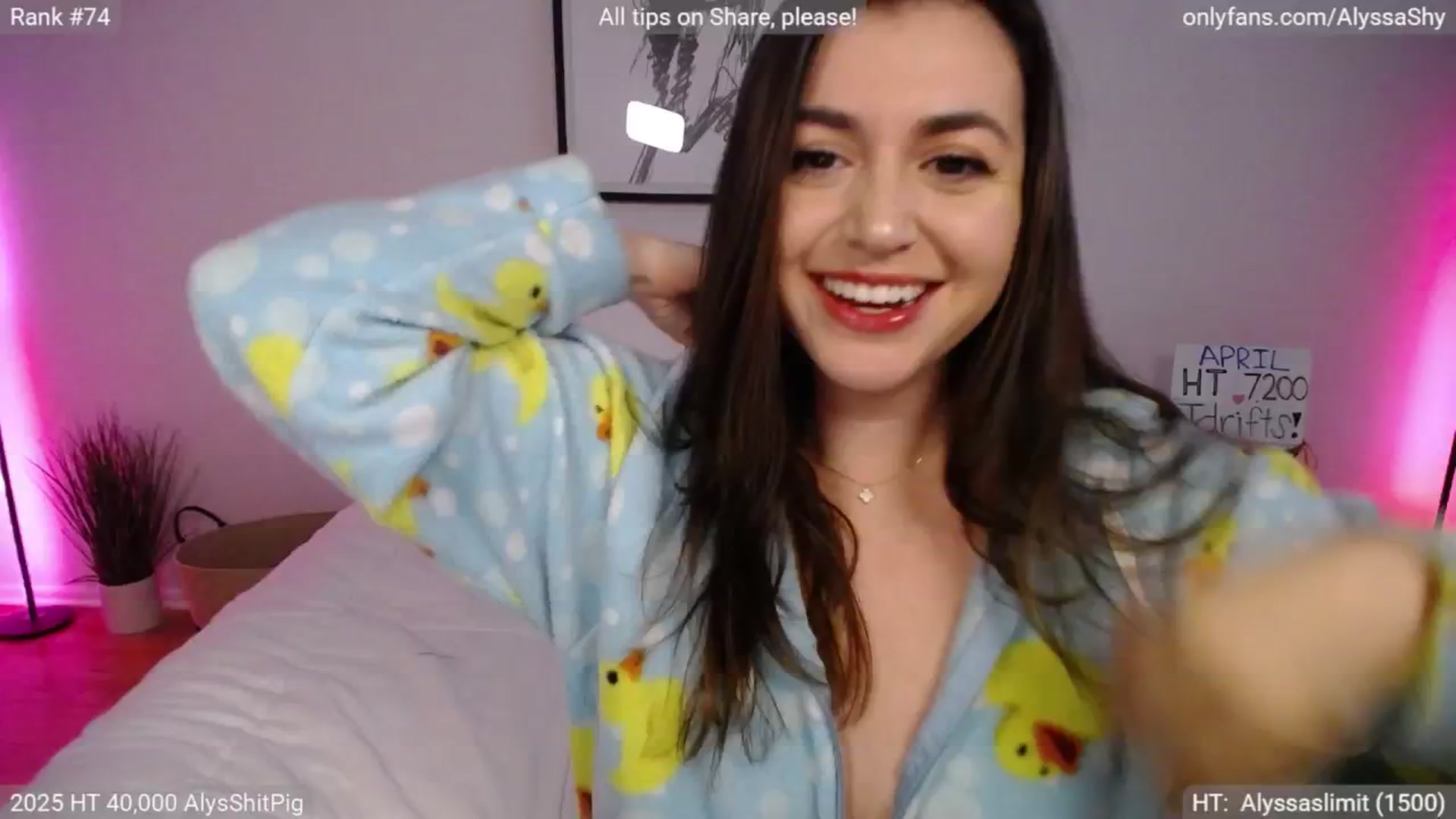 Gallery image thumbnail from AlyssaShy's myfreecams stream on, 04/11/2025, 22:05 image 4 of 20