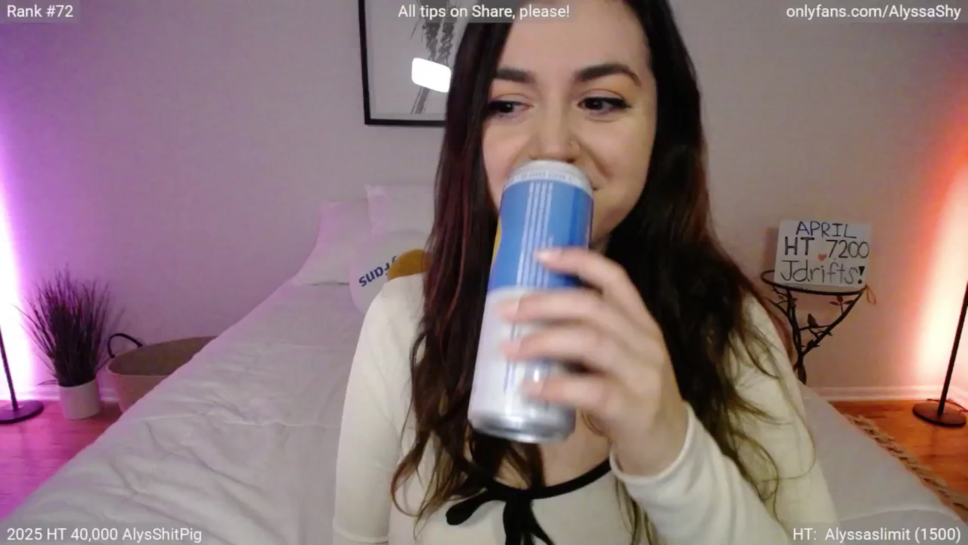 Gallery image thumbnail from AlyssaShy's myfreecams stream on, 04/12/2025, 03:50 image 3 of 20