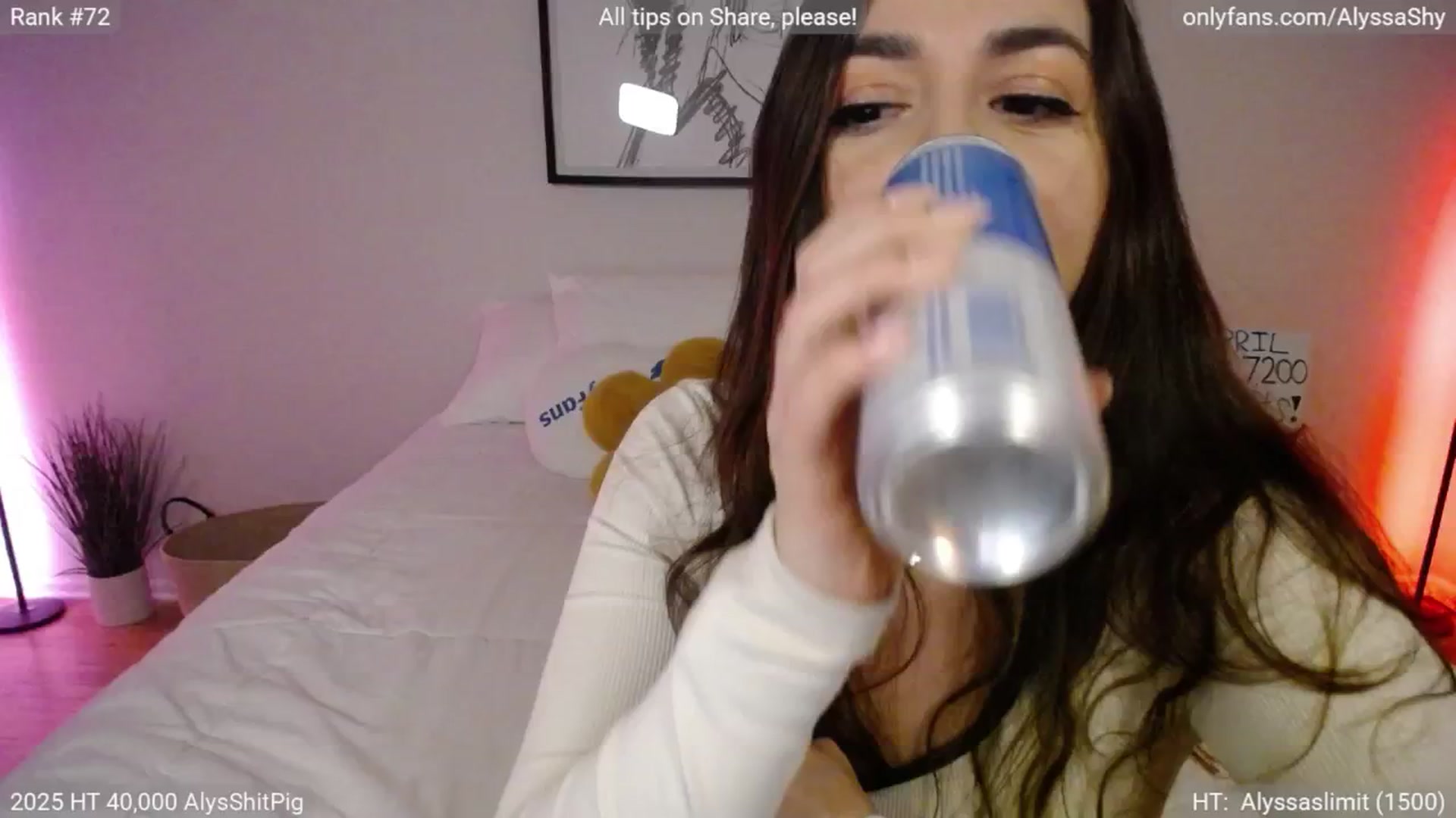 Gallery image thumbnail from AlyssaShy's myfreecams stream on, 04/12/2025, 03:50 image 5 of 20