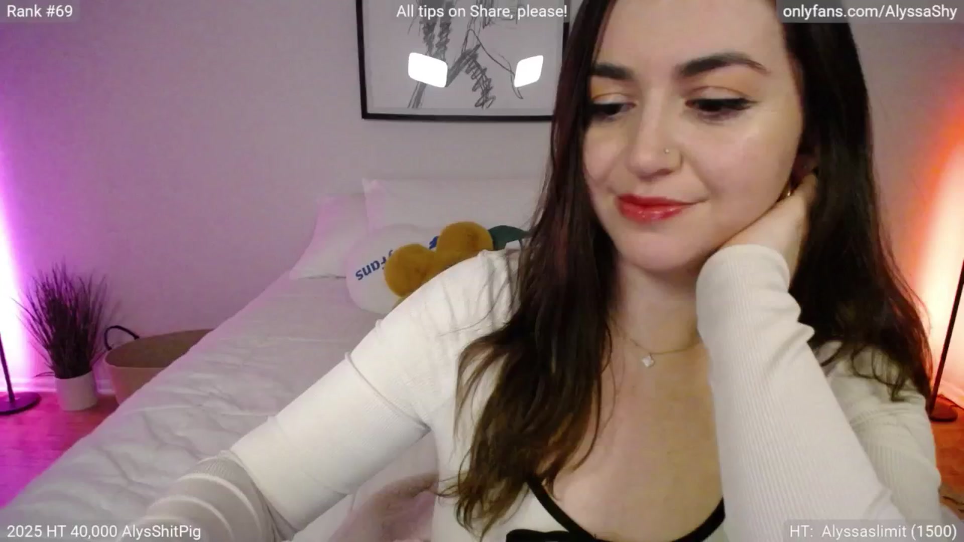 Gallery image thumbnail from AlyssaShy's myfreecams stream on, 04/12/2025, 04:13 image 19 of 20
