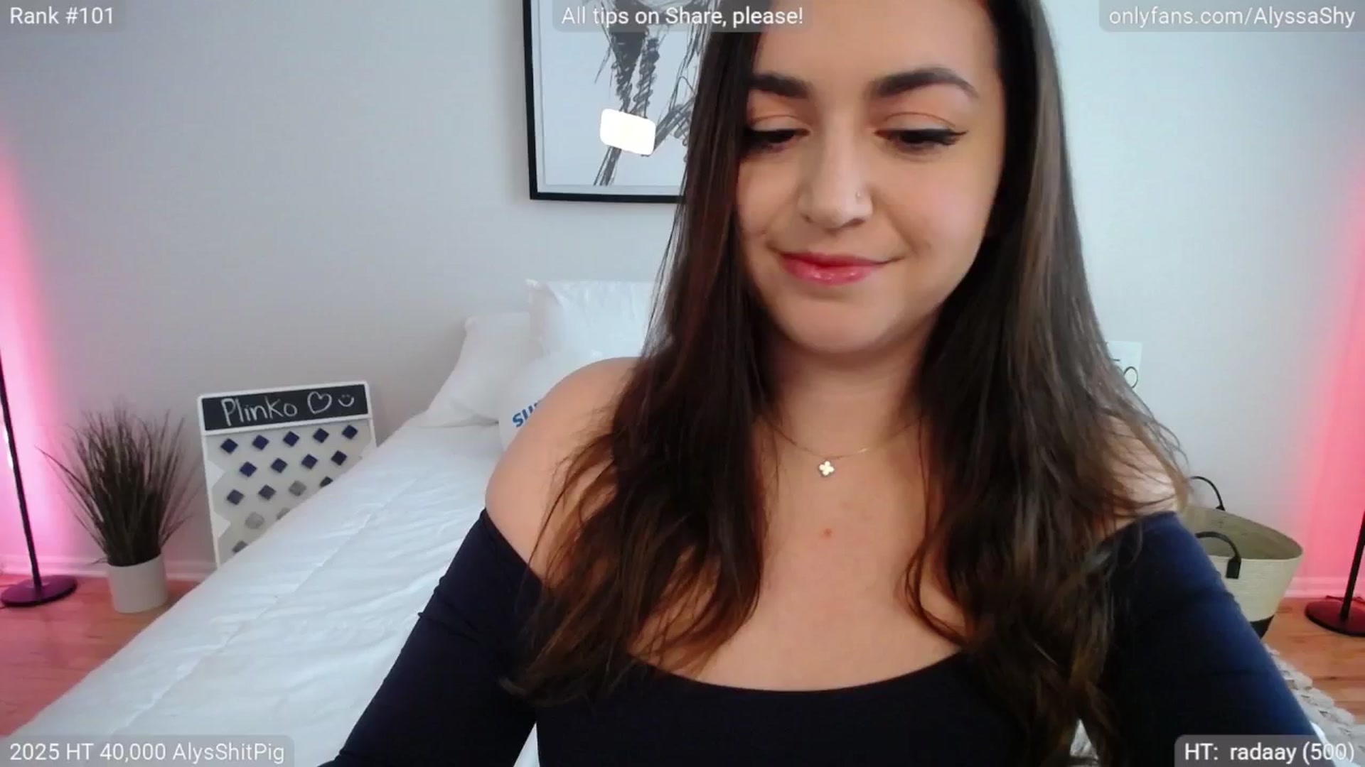 Gallery image thumbnail from AlyssaShy's myfreecams stream on, 04/15/2025, 20:16 image 10 of 20
