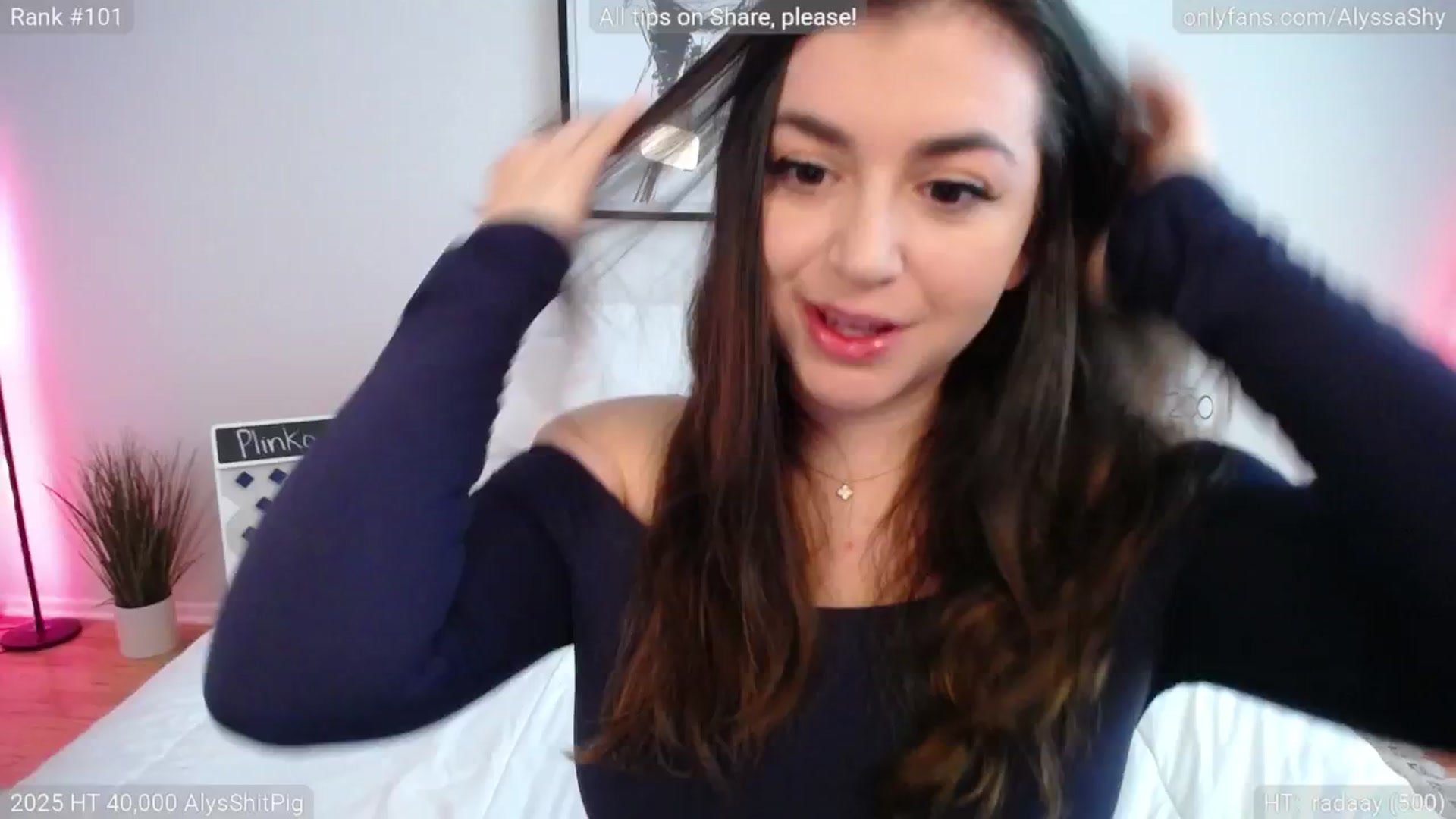 Gallery image thumbnail from AlyssaShy's myfreecams stream on, 04/15/2025, 20:16 image 11 of 20
