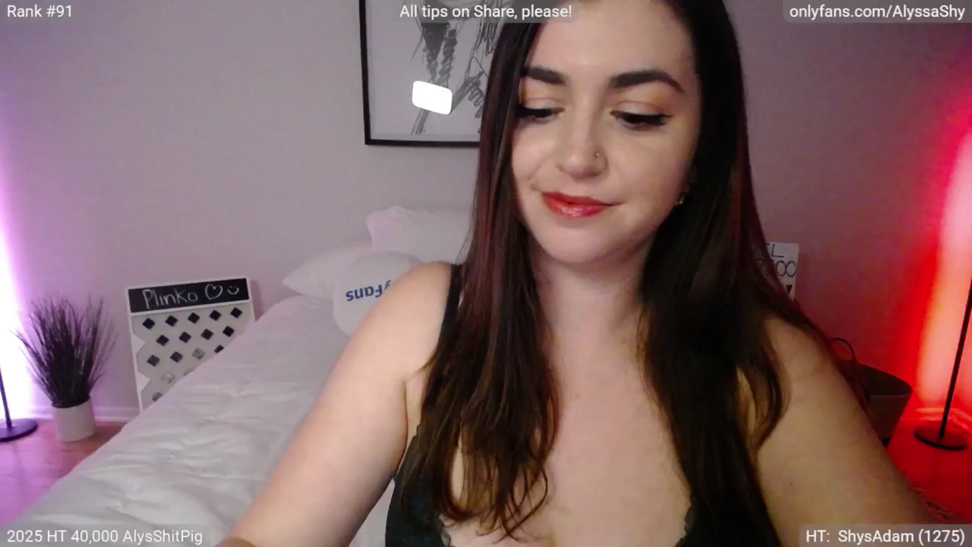 Gallery image thumbnail from AlyssaShy's myfreecams stream on, 04/17/2025, 24:17 image 8 of 20
