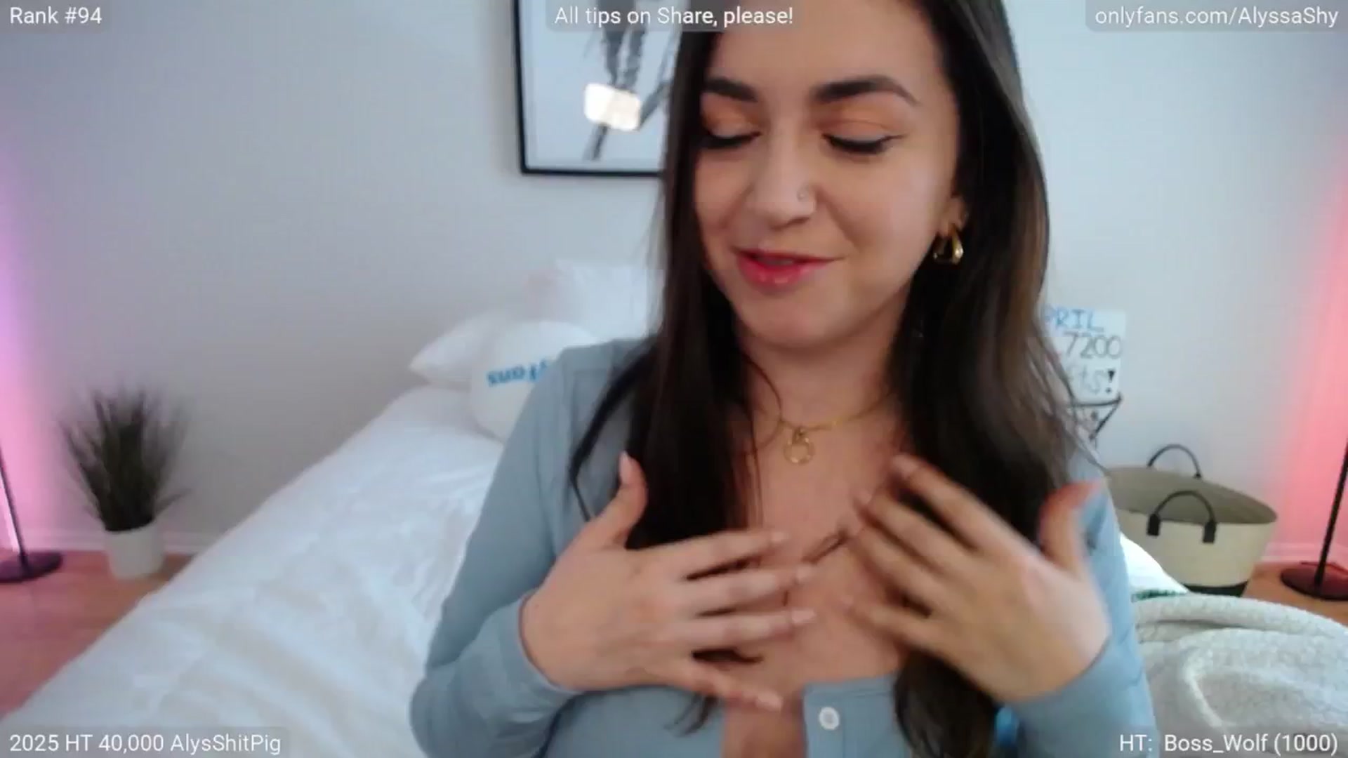 Gallery image thumbnail from AlyssaShy's myfreecams stream on, 04/17/2025, 21:39 image 1 of 20