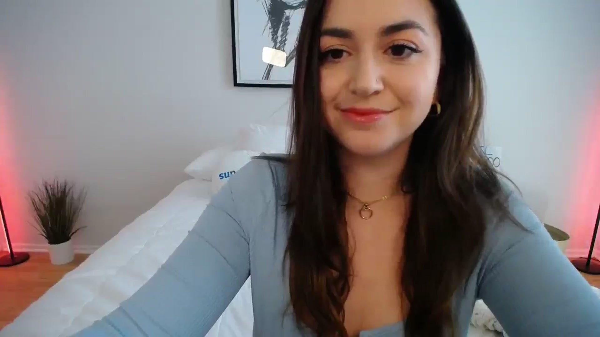 Gallery image thumbnail from AlyssaShy's myfreecams stream on, 04/17/2025, 21:56 image 3 of 20