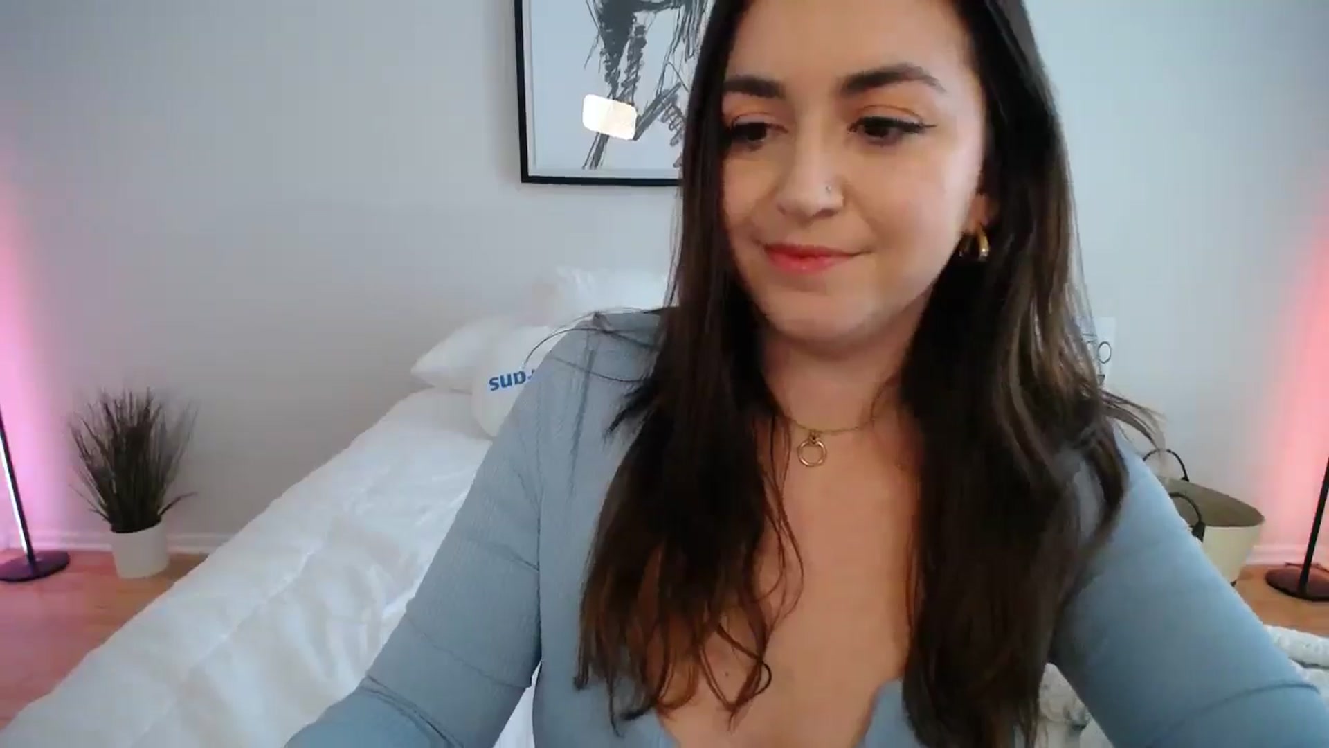 Gallery image thumbnail from AlyssaShy's myfreecams stream on, 04/17/2025, 21:56 image 20 of 20