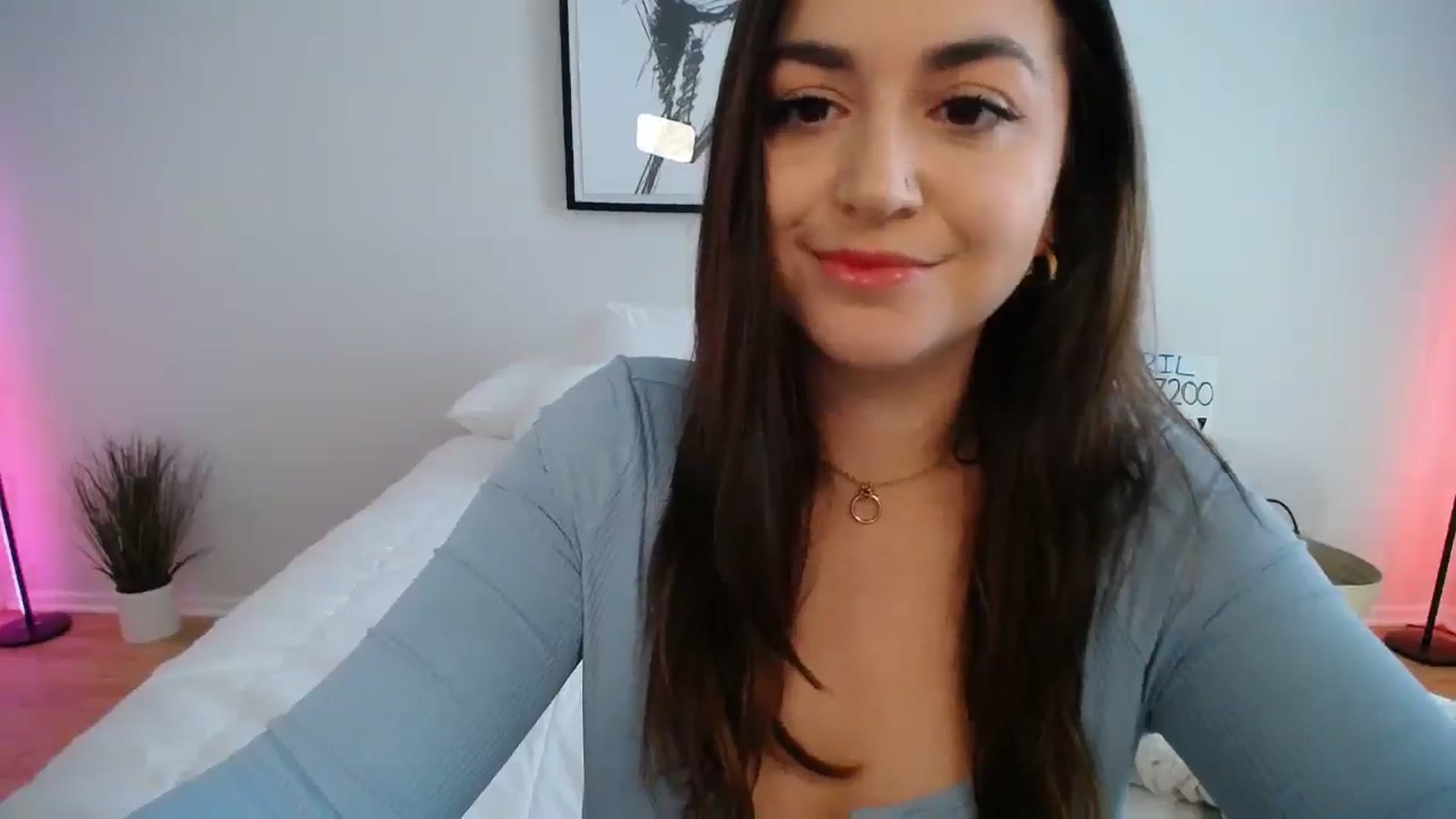 Gallery image thumbnail from AlyssaShy's myfreecams stream on, 04/17/2025, 21:56 image 2 of 20