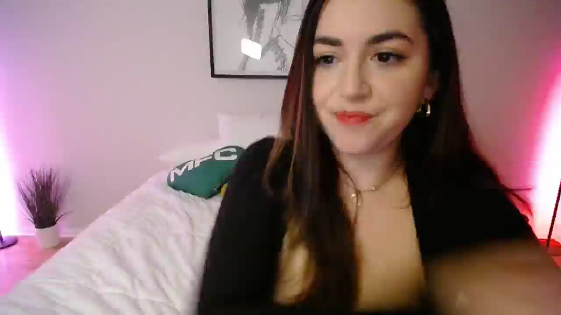 Gallery image thumbnail from AlyssaShy's myfreecams stream on, 04/20/2025, 02:58 image 5 of 20