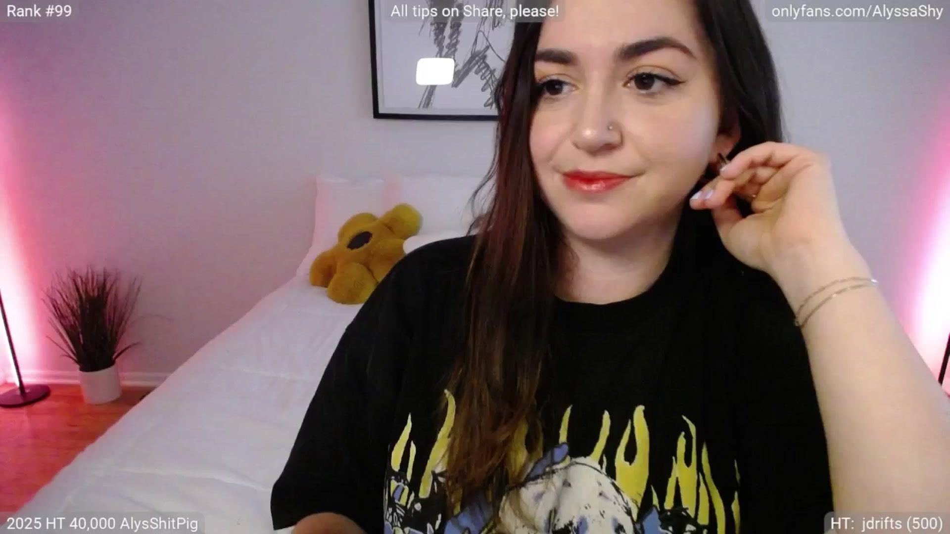 Gallery image thumbnail from AlyssaShy's myfreecams stream on, 04/27/2025, 24:42 image 7 of 20