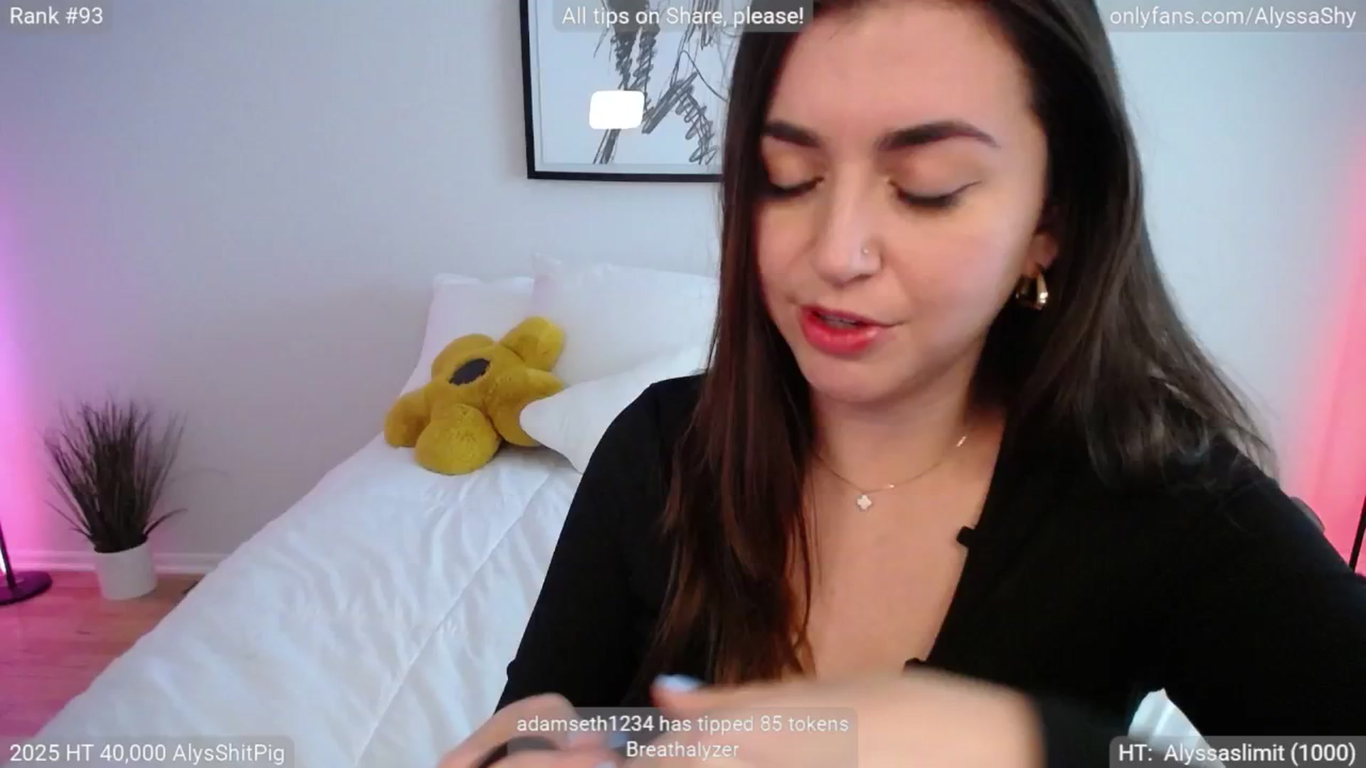 Gallery image thumbnail from AlyssaShy's myfreecams stream on, 04/27/2025, 20:11 image 10 of 20