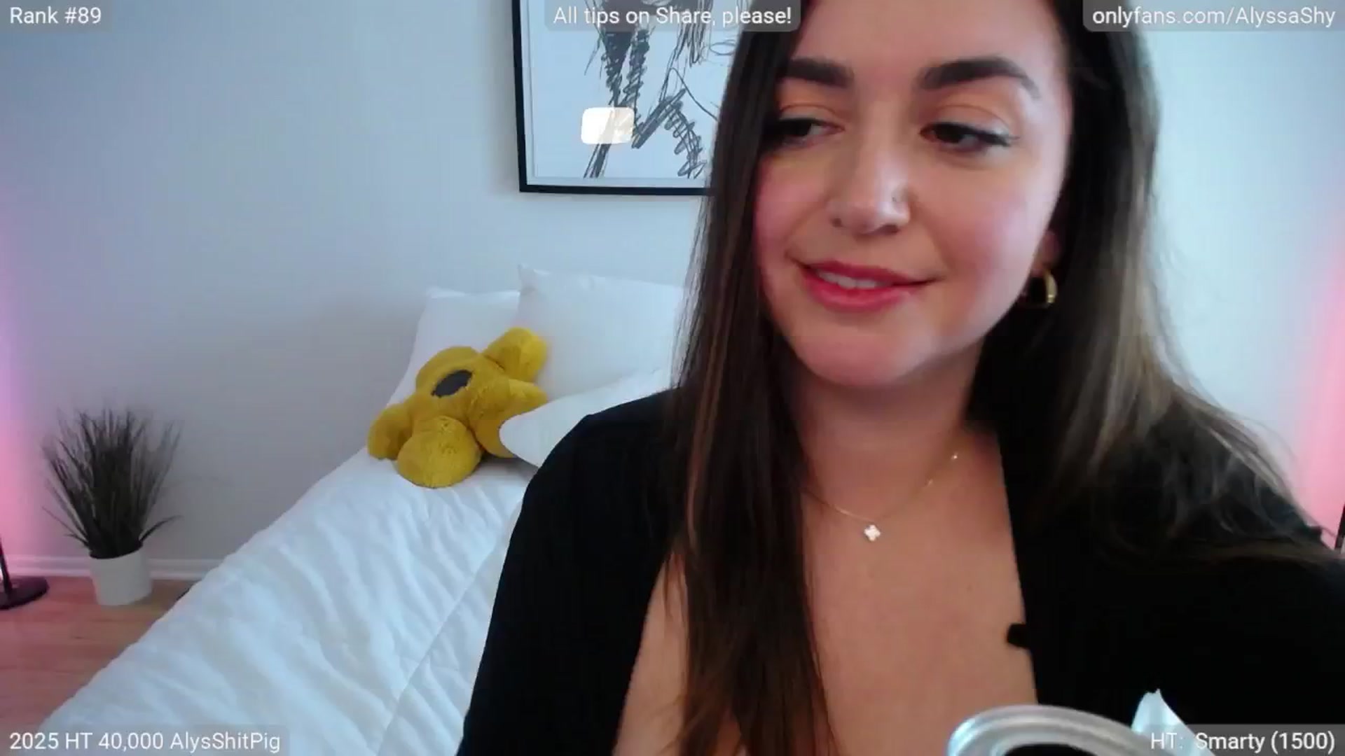 Gallery image thumbnail from AlyssaShy's myfreecams stream on, 04/27/2025, 20:11 image 19 of 20