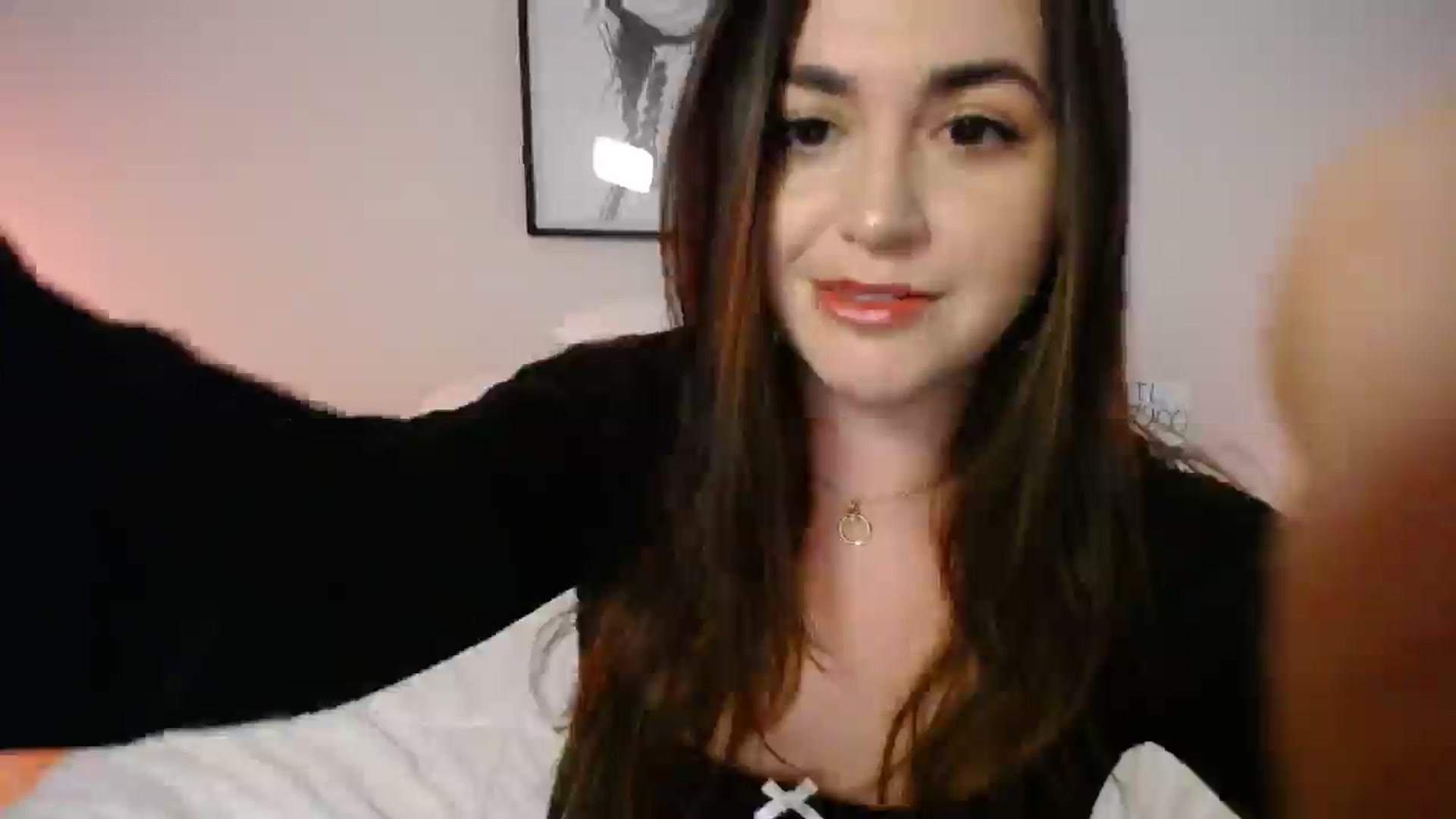 Gallery image thumbnail from AlyssaShy's myfreecams stream on, 04/29/2025, 23:51 image 12 of 20