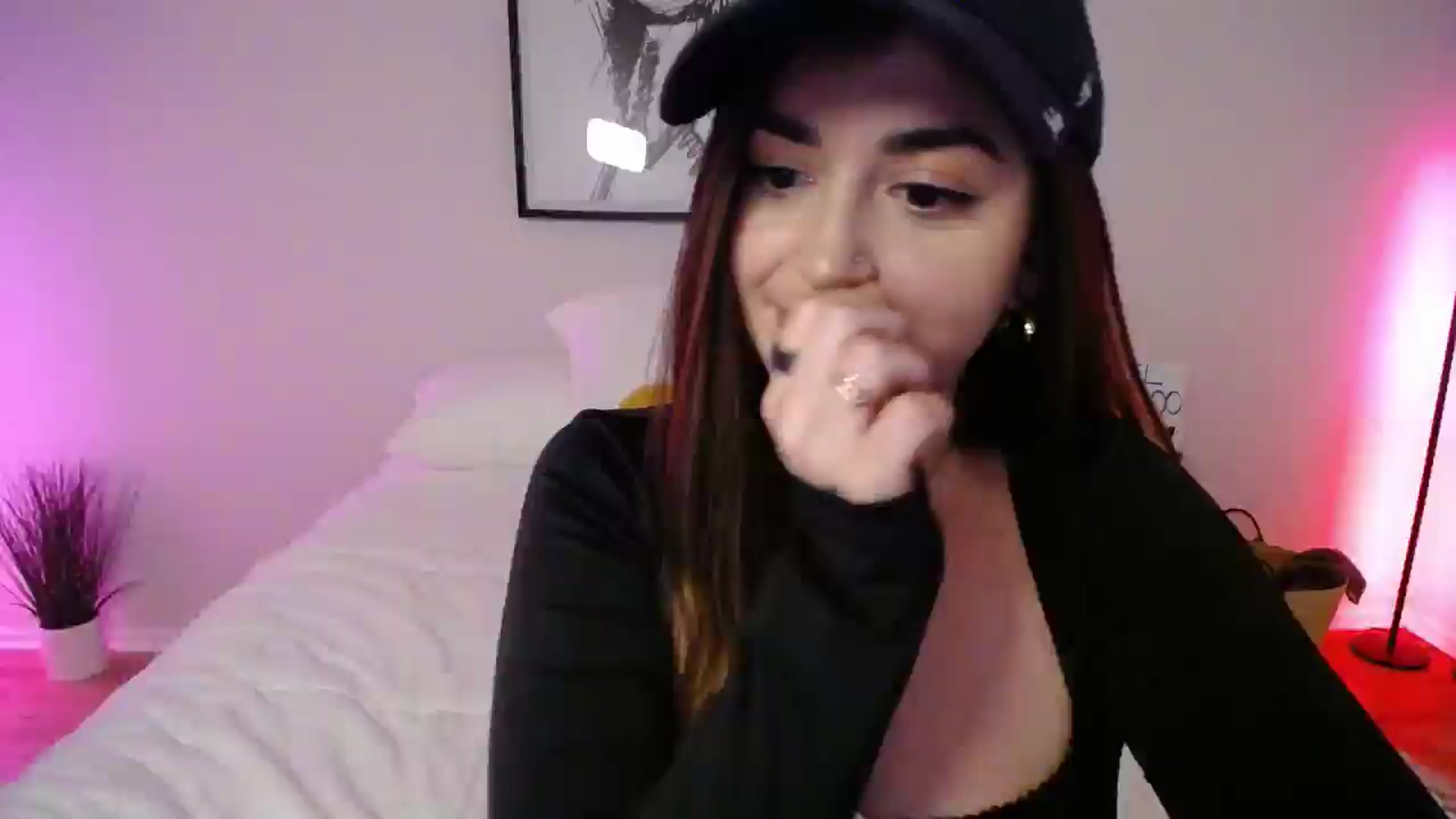 Gallery image thumbnail from AlyssaShy's myfreecams stream on, 04/29/2025, 23:51 image 20 of 20