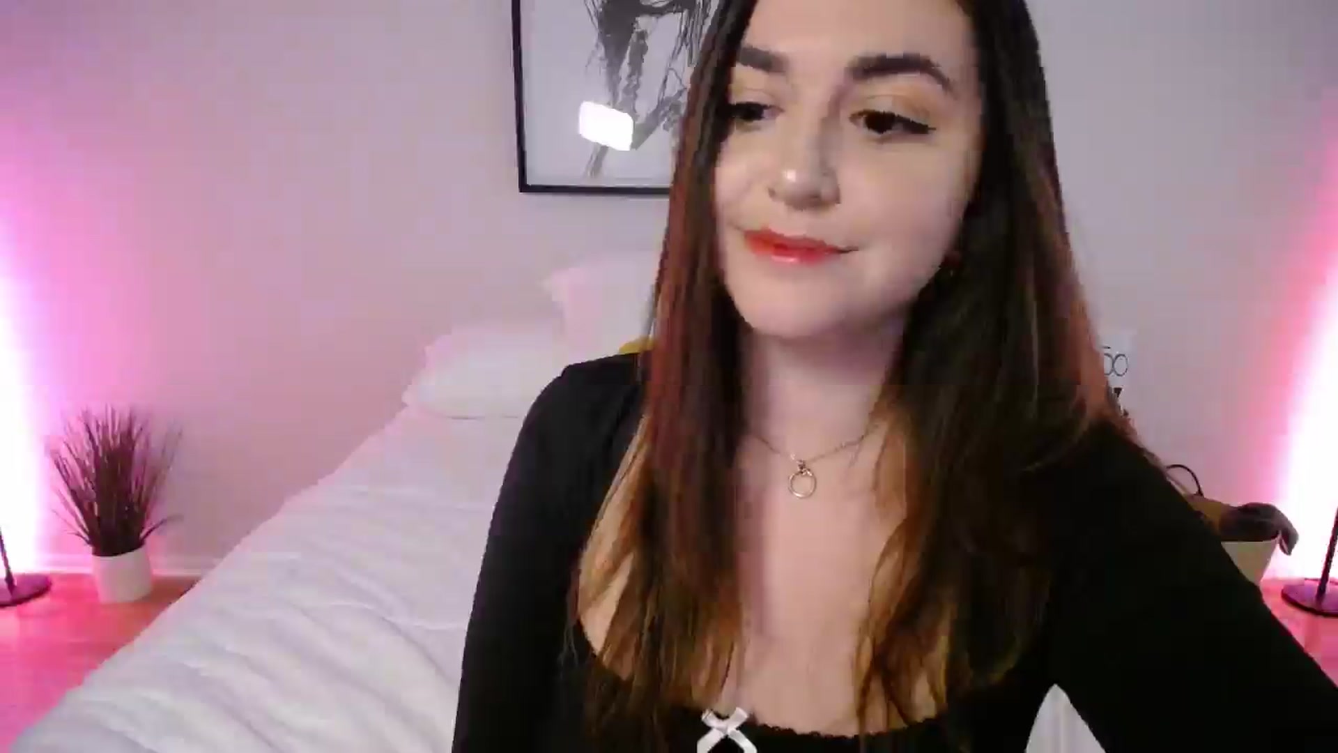 Gallery image thumbnail from AlyssaShy's myfreecams stream on, 04/29/2025, 23:51 image 10 of 20