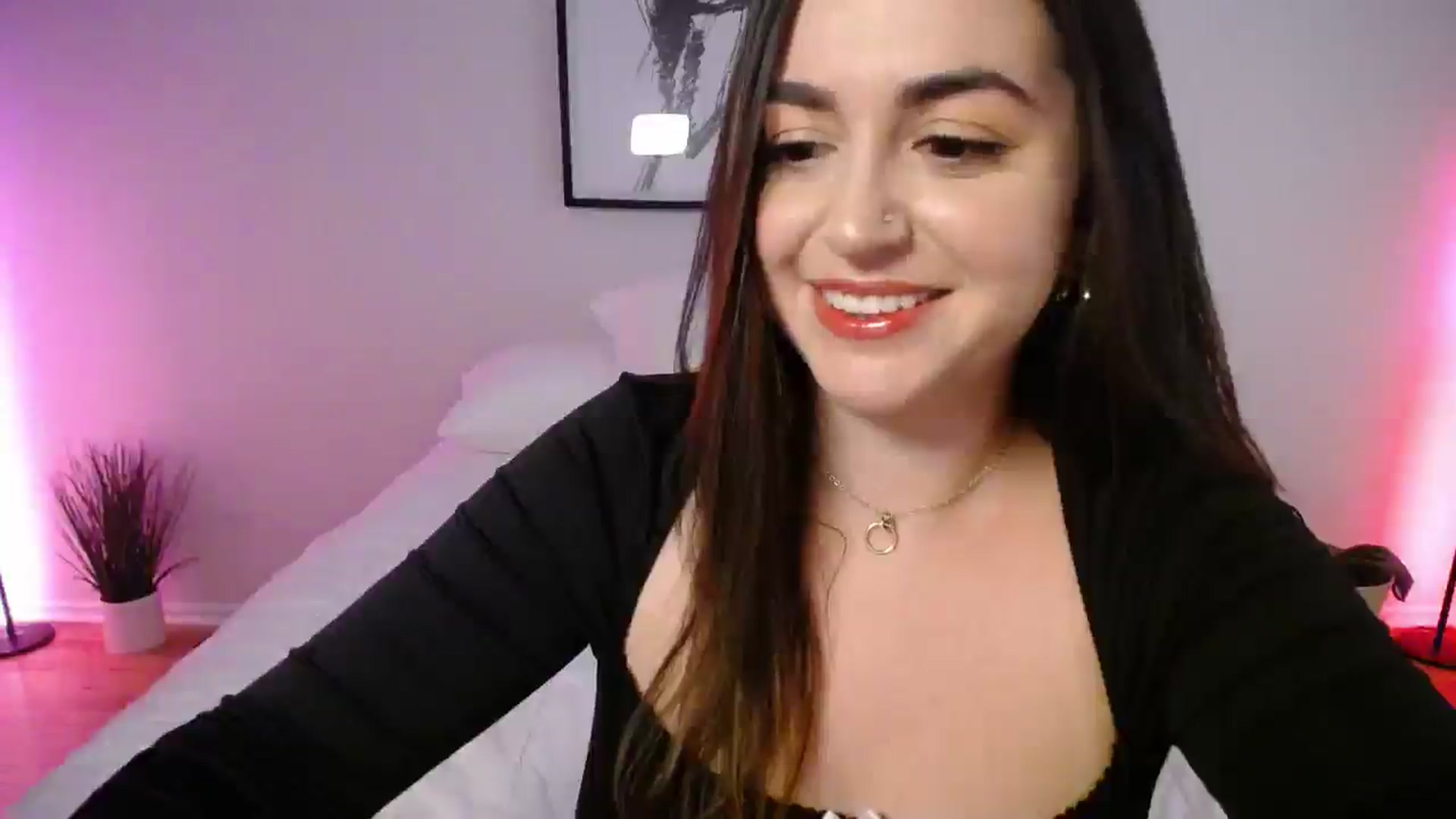 Gallery image thumbnail from AlyssaShy's myfreecams stream on, 04/29/2025, 23:51 image 5 of 20
