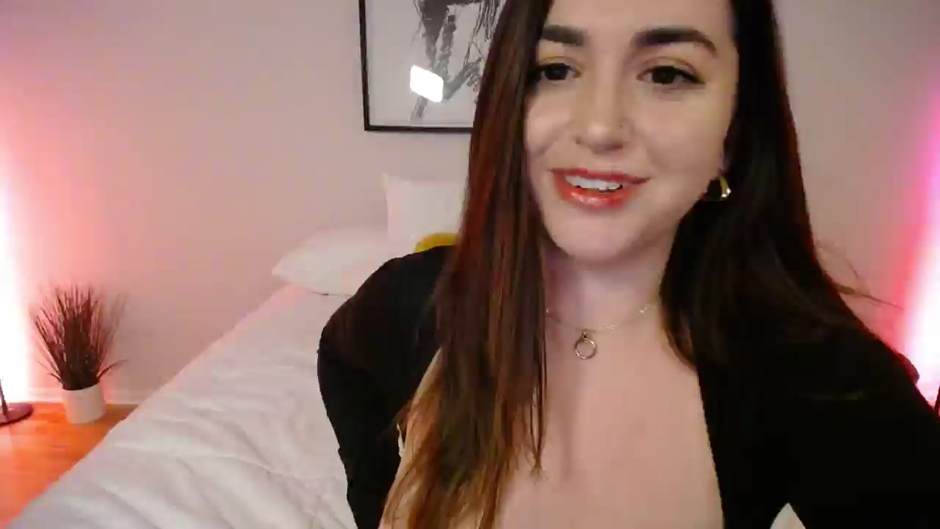 Gallery image thumbnail from AlyssaShy's myfreecams stream on, 04/30/2025, 02:23 image 5 of 20