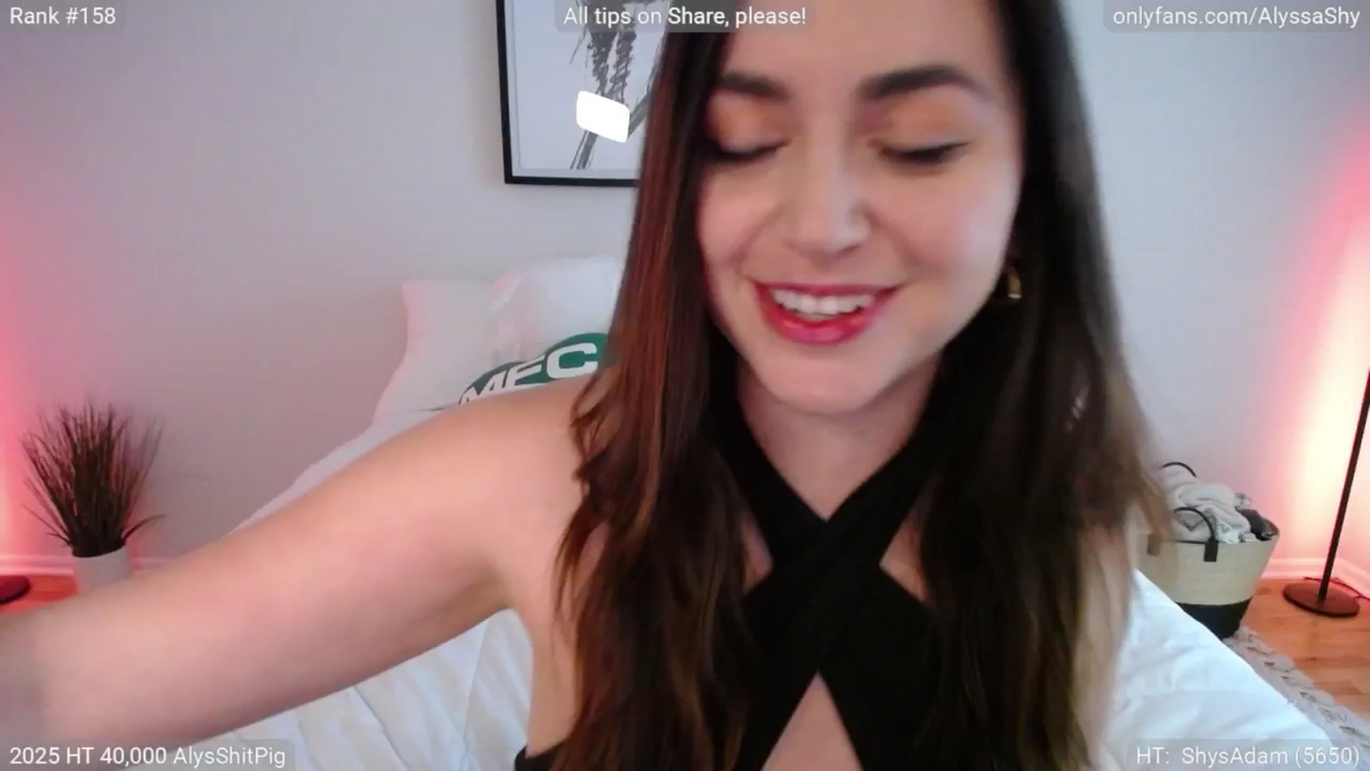 Gallery image thumbnail from AlyssaShy's myfreecams stream on, 05/01/2025, 22:33 image 9 of 20