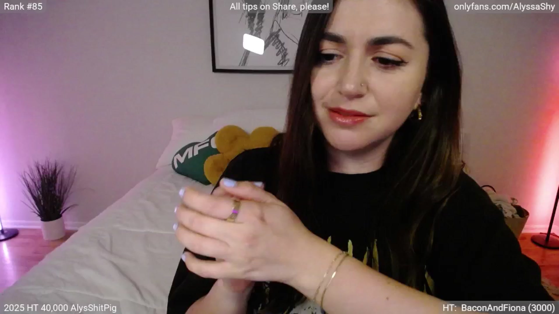 Gallery image thumbnail from AlyssaShy's myfreecams stream on, 05/03/2025, 02:56 image 17 of 20