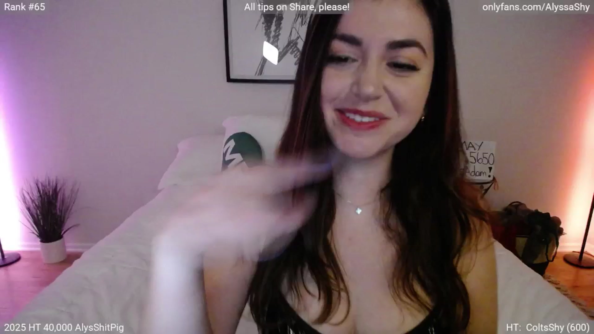Gallery image thumbnail from AlyssaShy's myfreecams stream on, 05/10/2025, 24:18 image 14 of 20