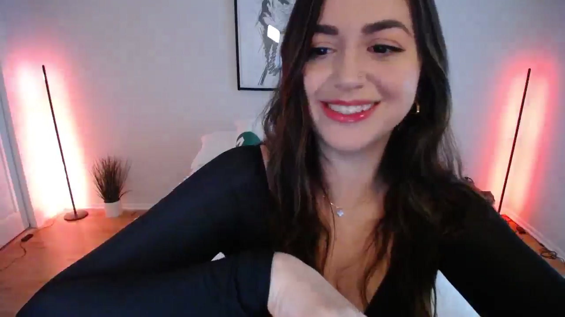 Gallery image thumbnail from AlyssaShy's myfreecams stream on, 05/10/2025, 23:12 image 9 of 20