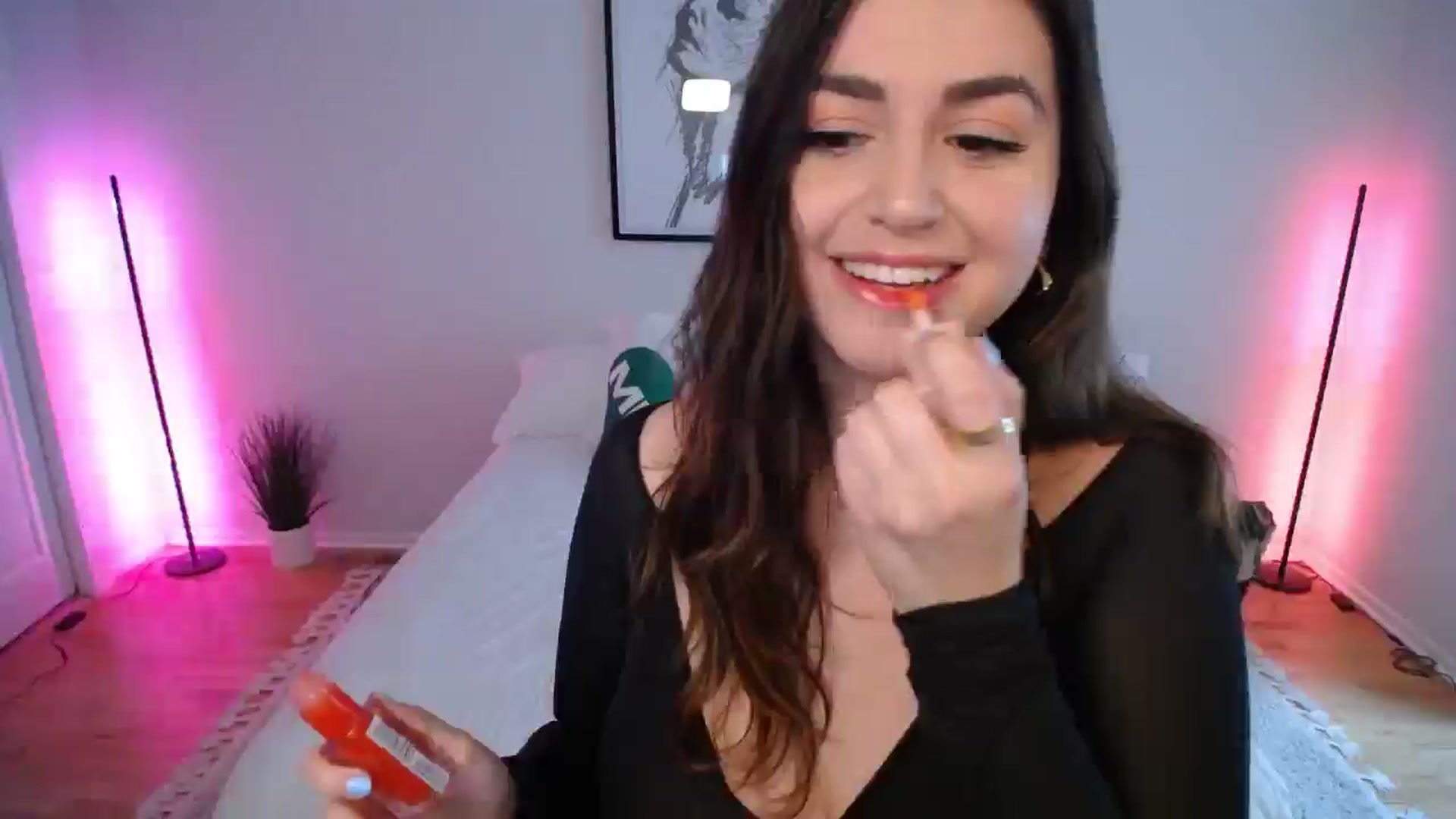 Gallery image thumbnail from AlyssaShy's myfreecams stream on, 05/10/2025, 23:12 image 6 of 20