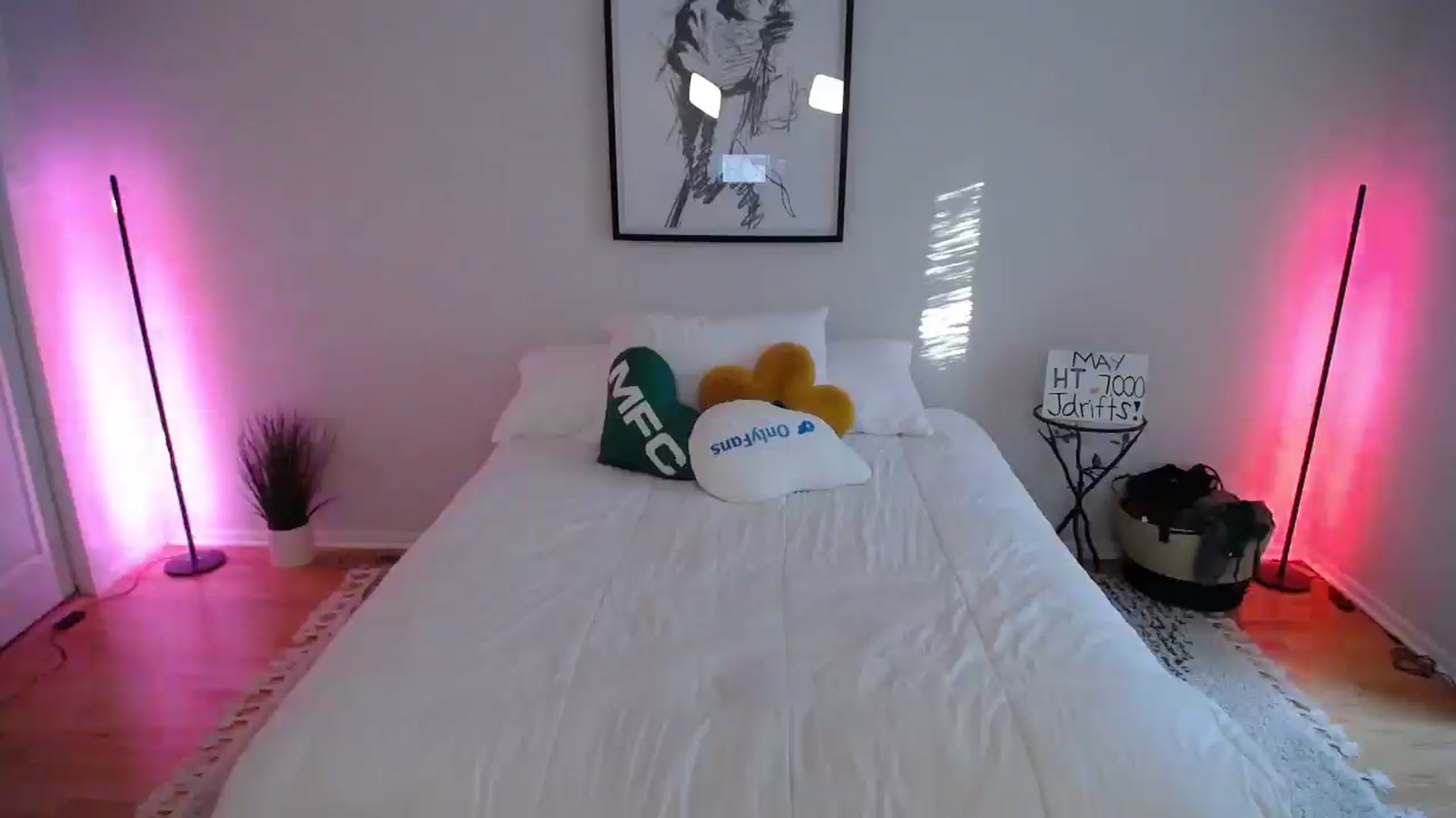 Gallery image thumbnail from AlyssaShy's myfreecams stream on, 05/10/2025, 23:12 image 13 of 20