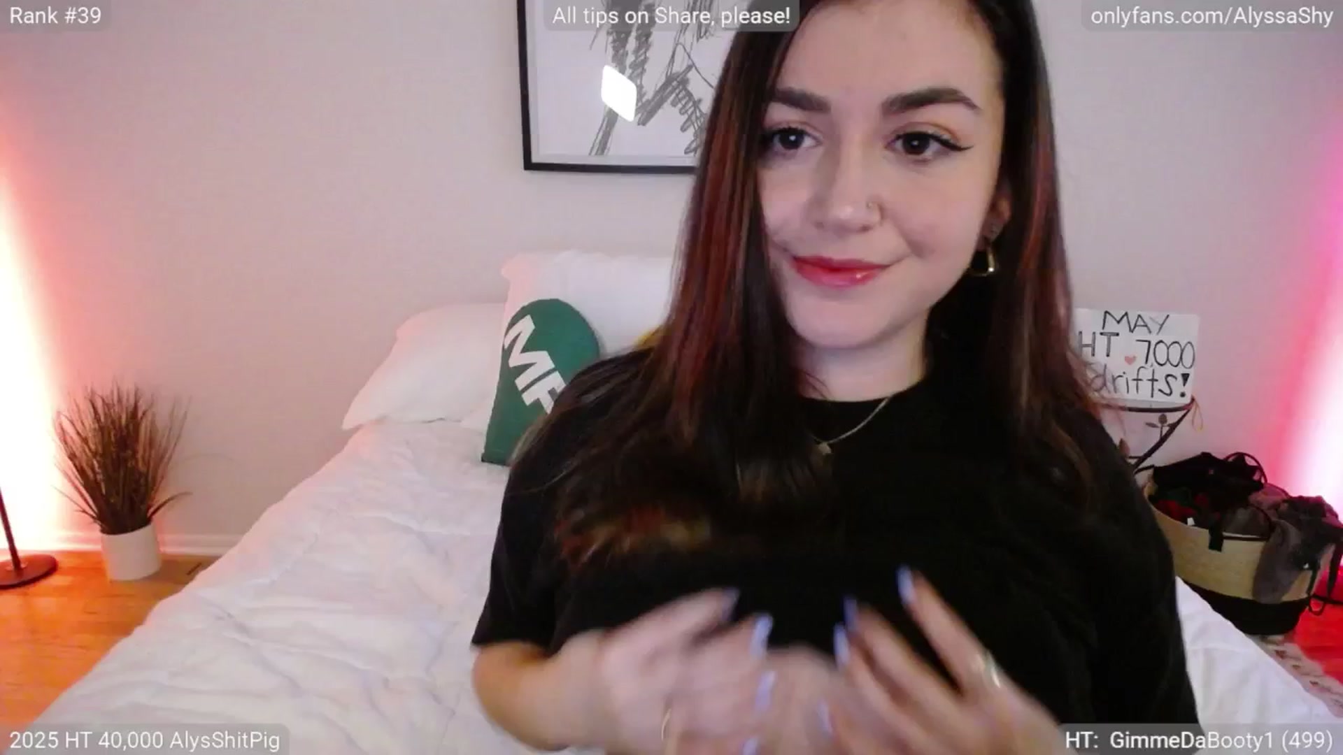 Gallery image thumbnail from AlyssaShy's myfreecams stream on, 05/13/2025, 01:40 image 8 of 20